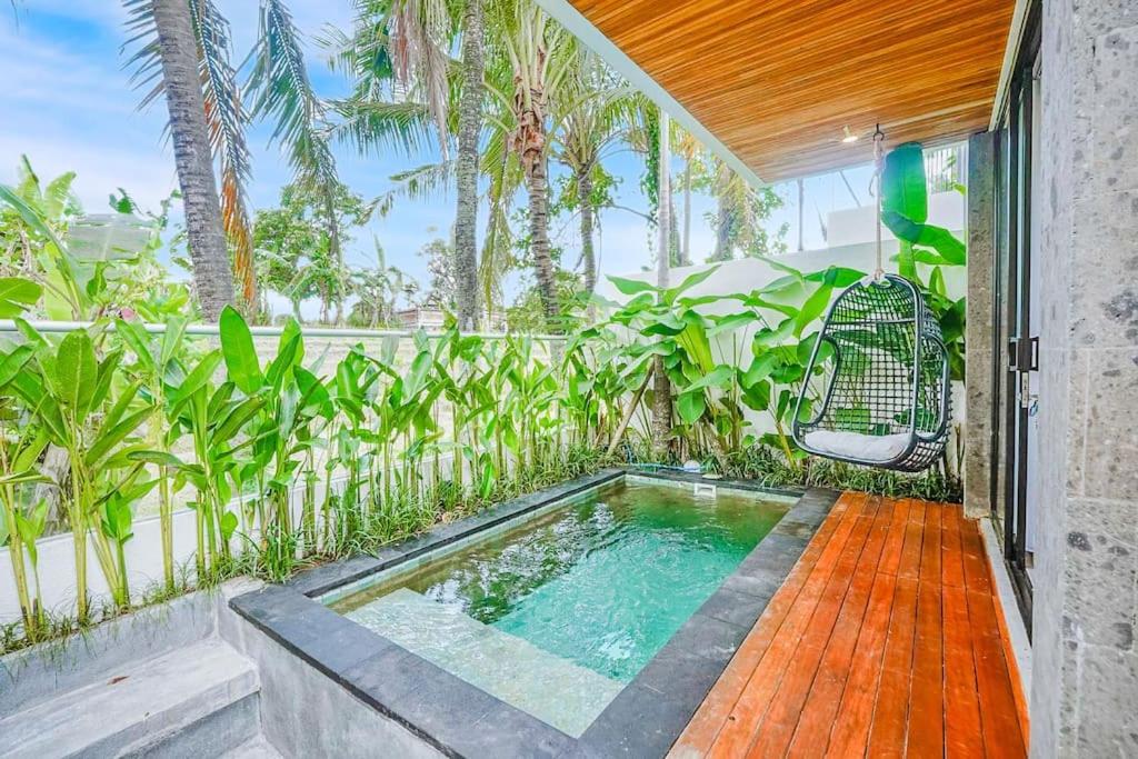 Tiny Villa Nyanyi - 2 BR Stylish Villa Private Pool 5 mins from Beach view 3