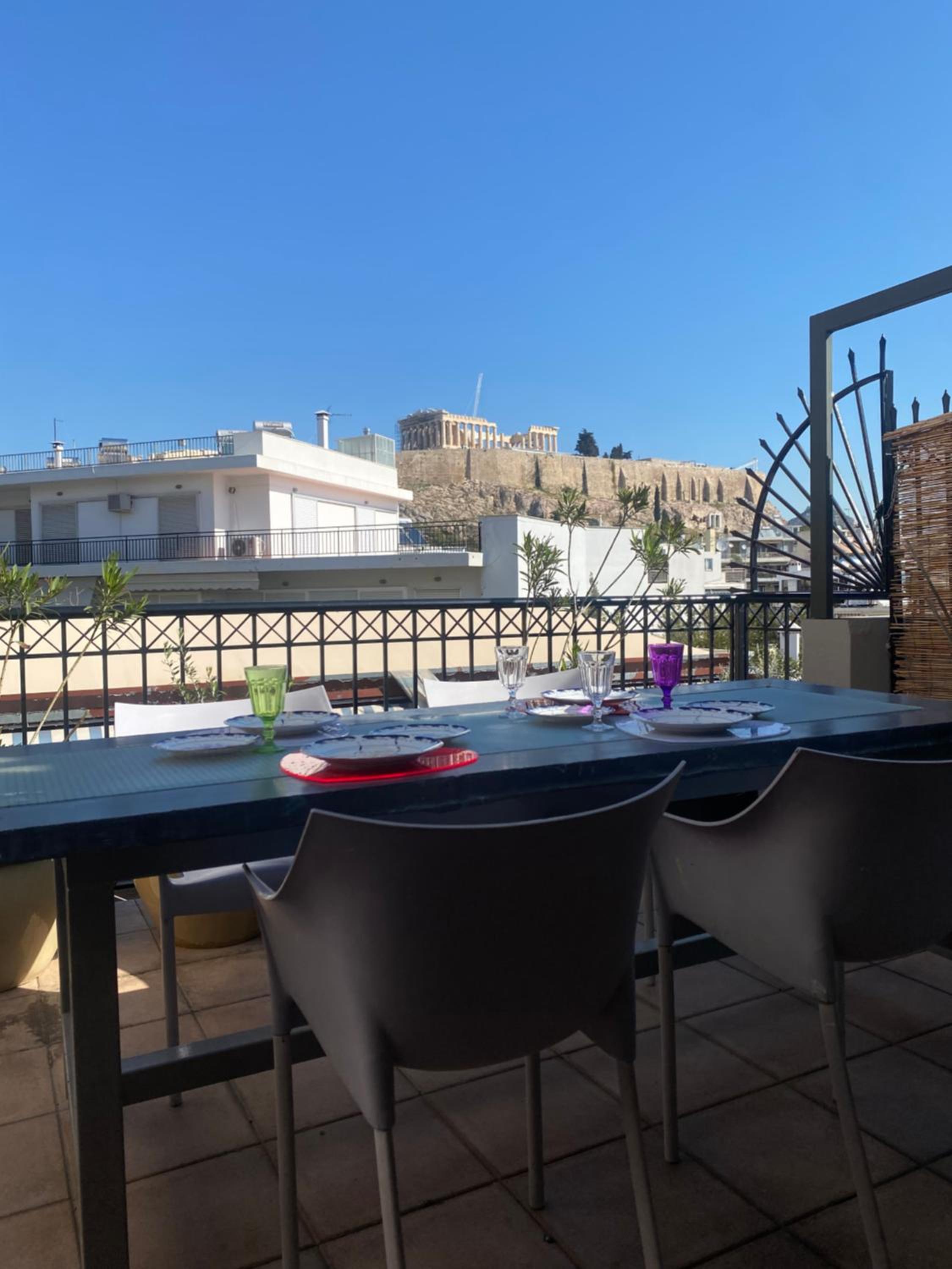 Arthome Acropolis