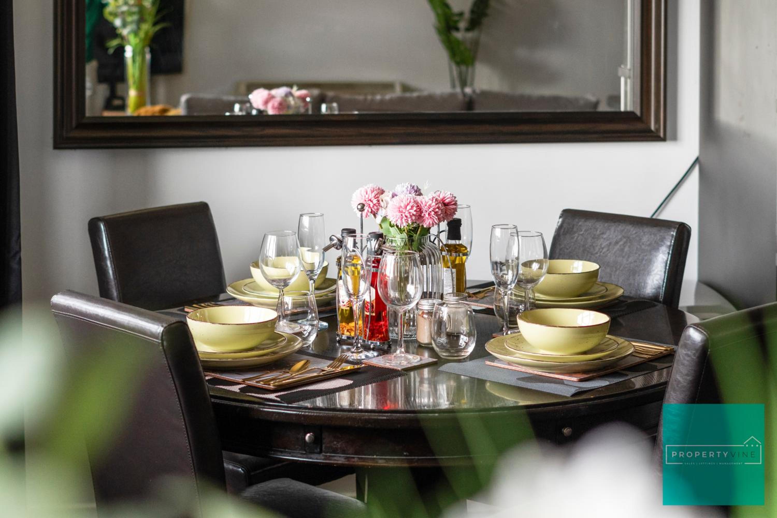 Luxury 2 bed, 2 bath apartment in North London