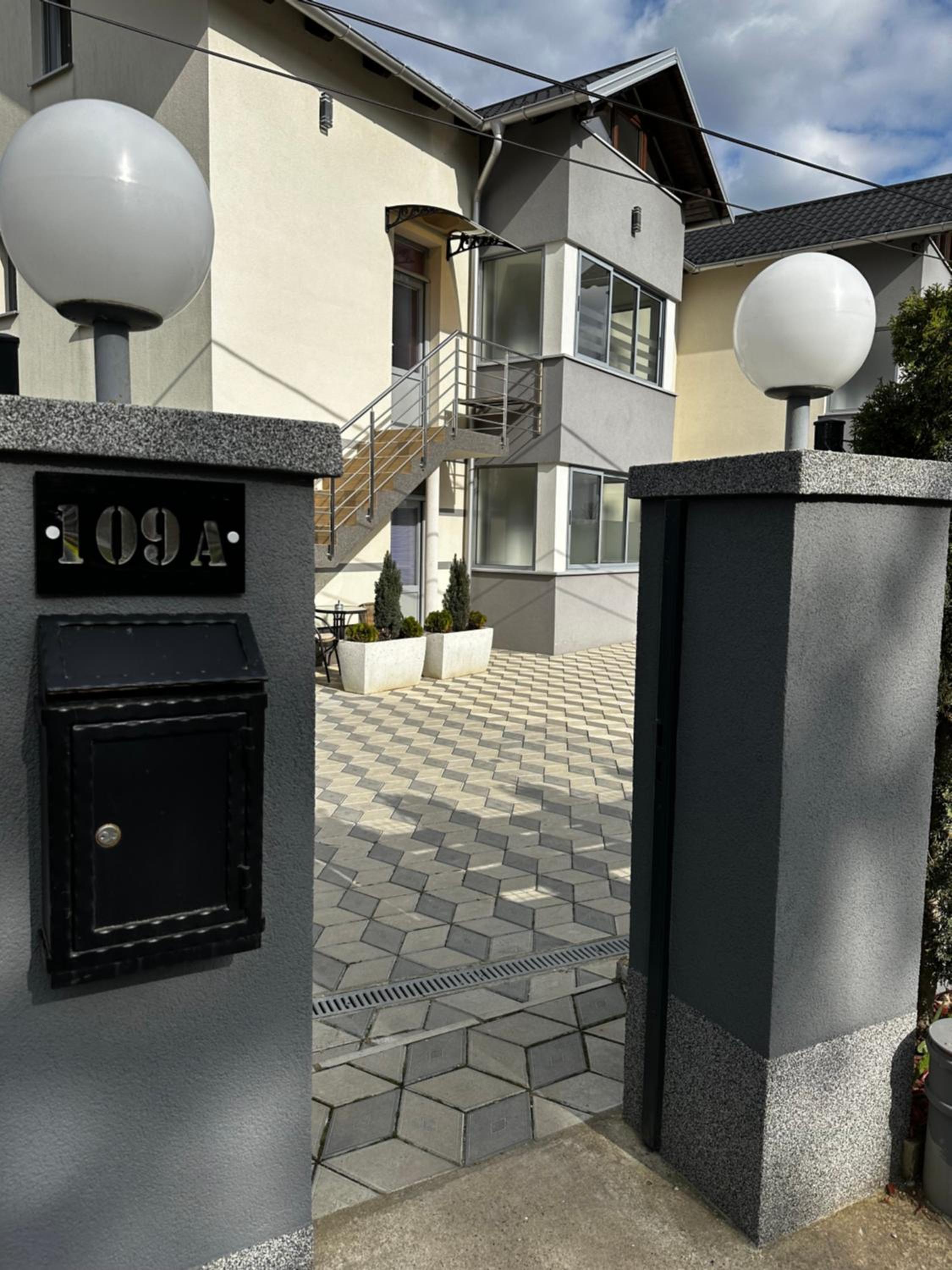 Apartmani Lotus Vrdnik view 3