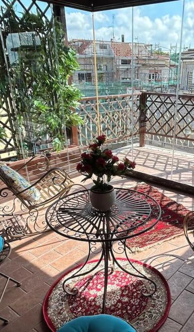 Lovely Terrace Aurelia