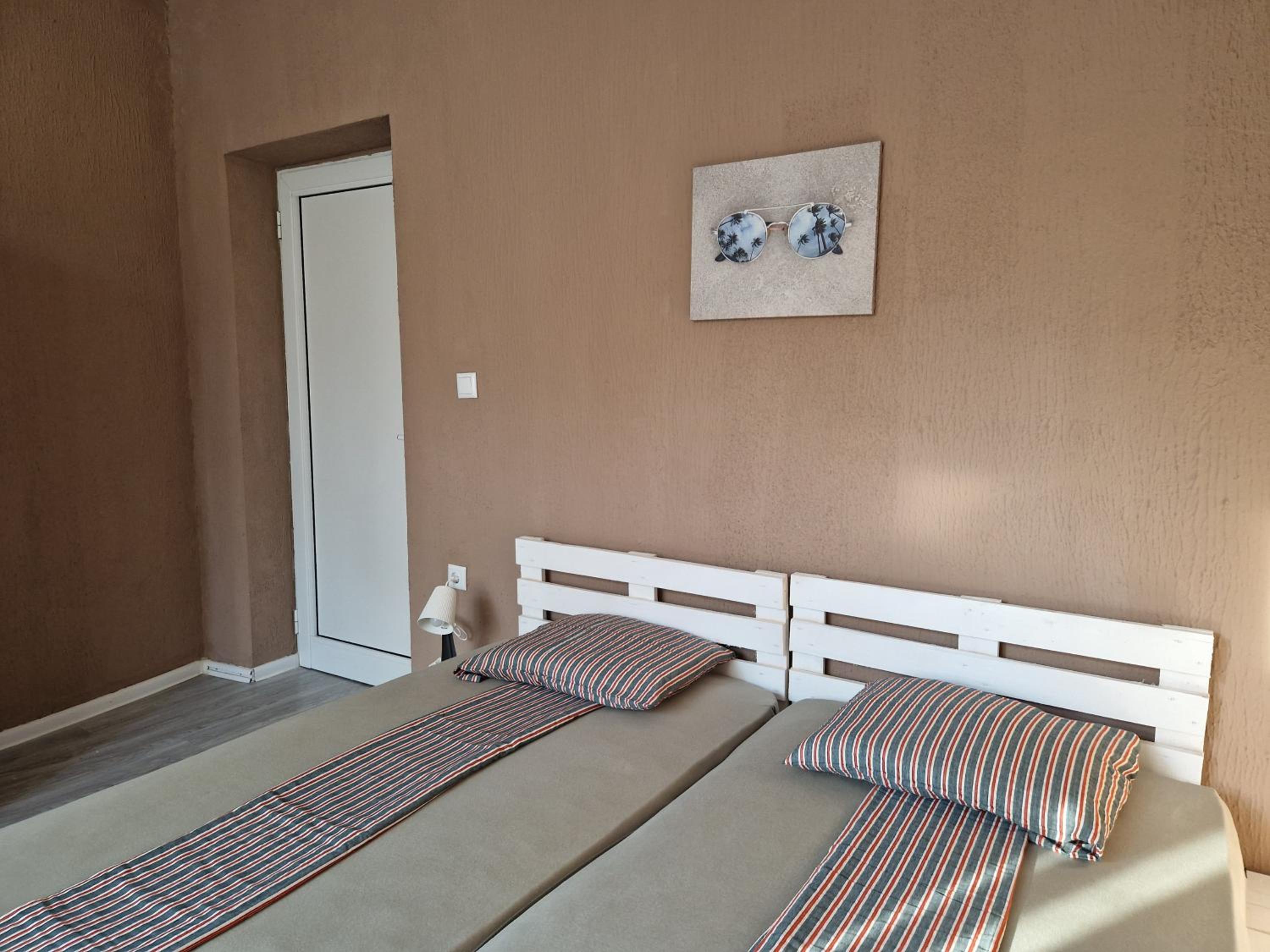 Lambo's Corner Varna - Guest Rooms
