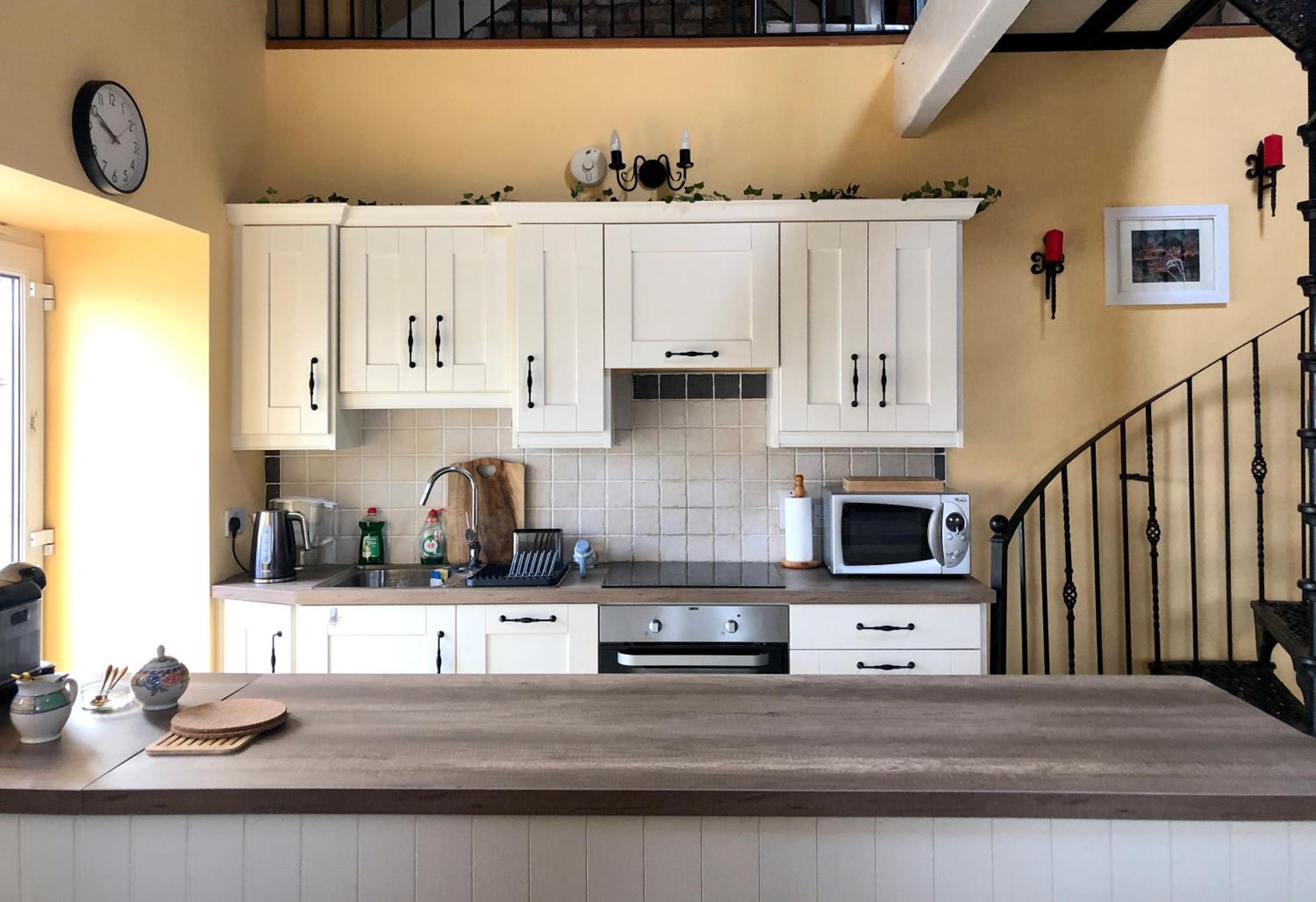 Town center duplex with lift view 4