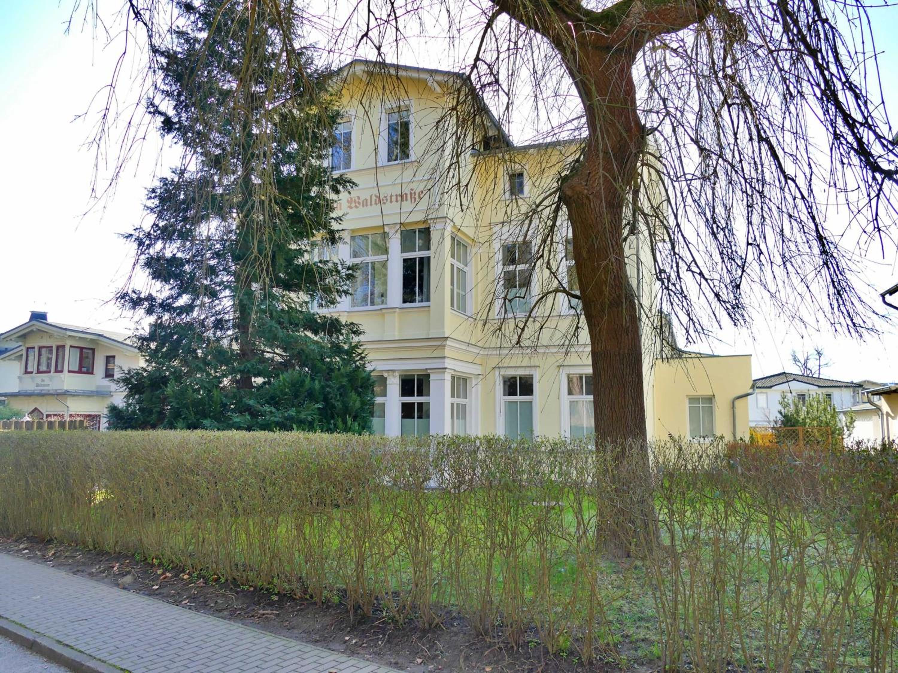 Villa Waldstraße 03 view 2