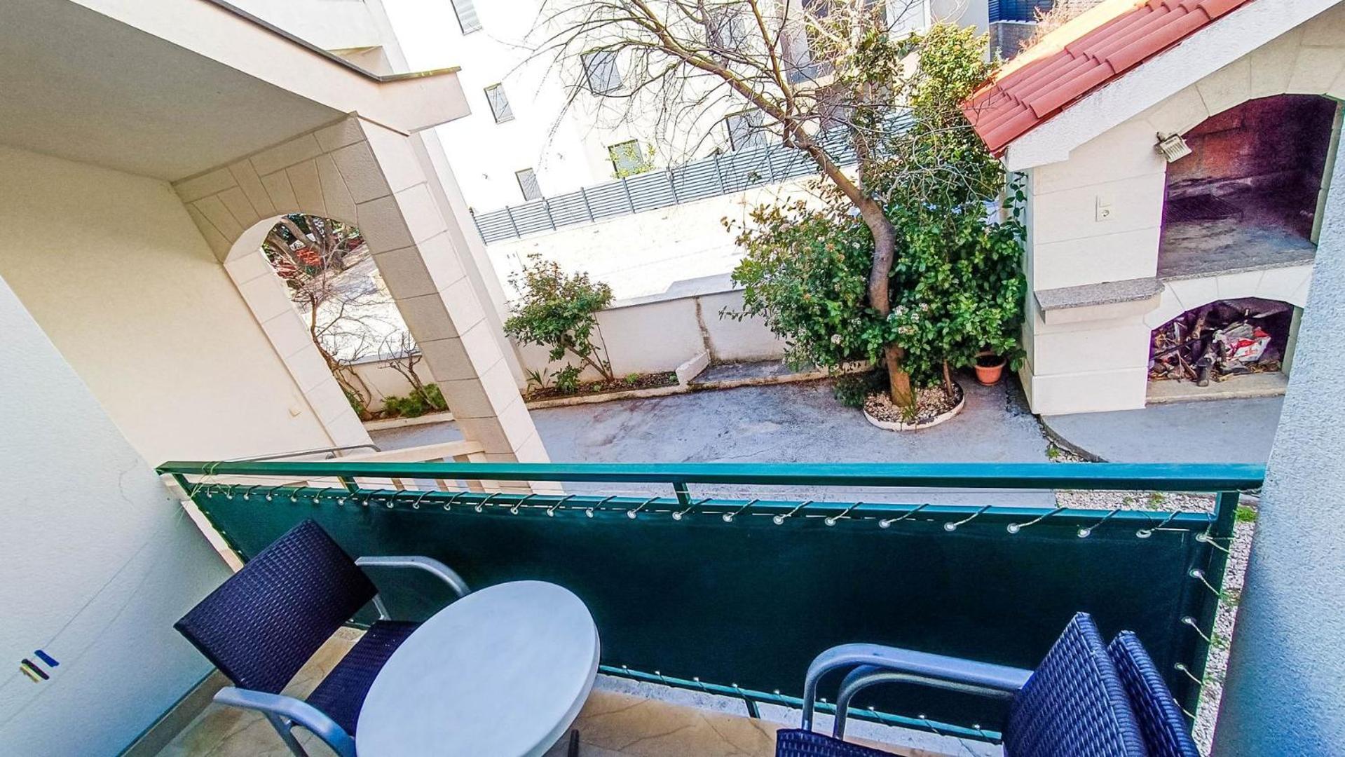 Apartments Ines - 15 meters from the beach