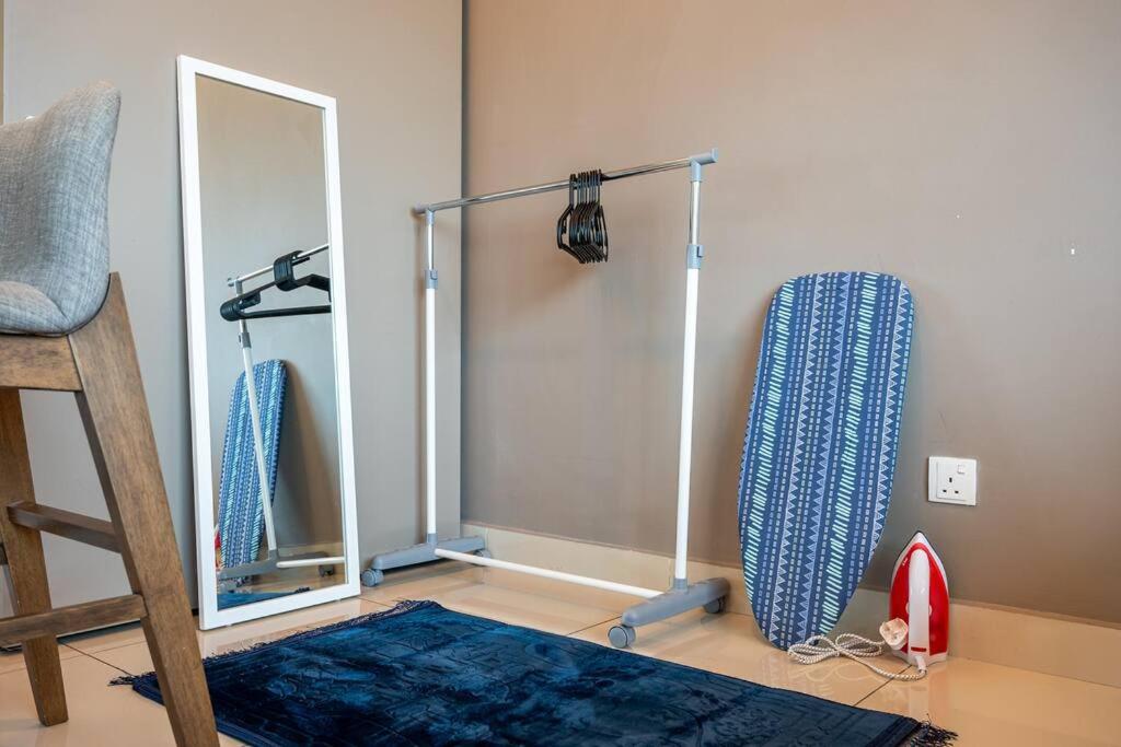 2 Pax Cozy Holiday Home, Trefoil Setia Alam, SACC photo 5