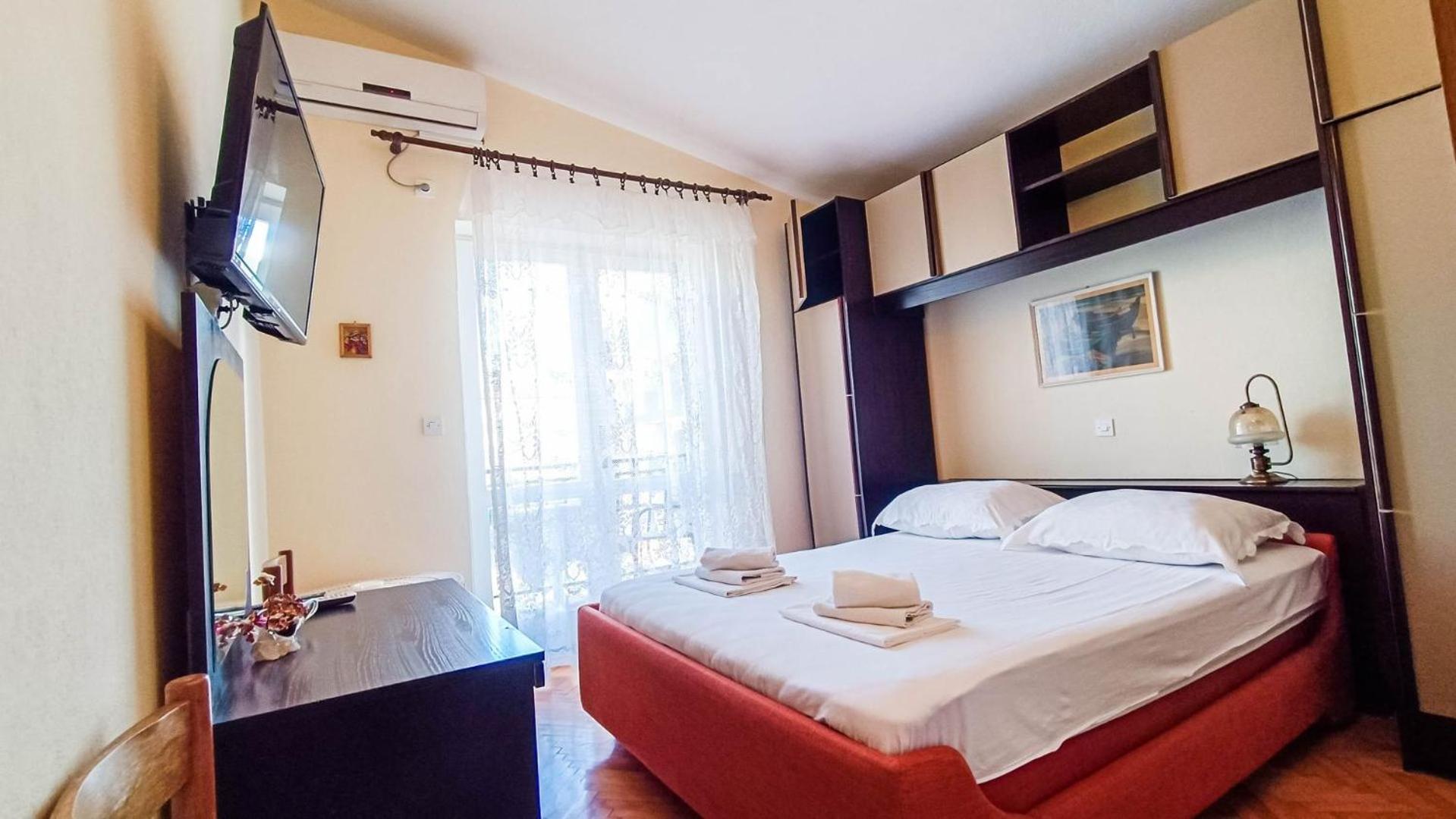 Apartments Ines - 15 meters from the beach