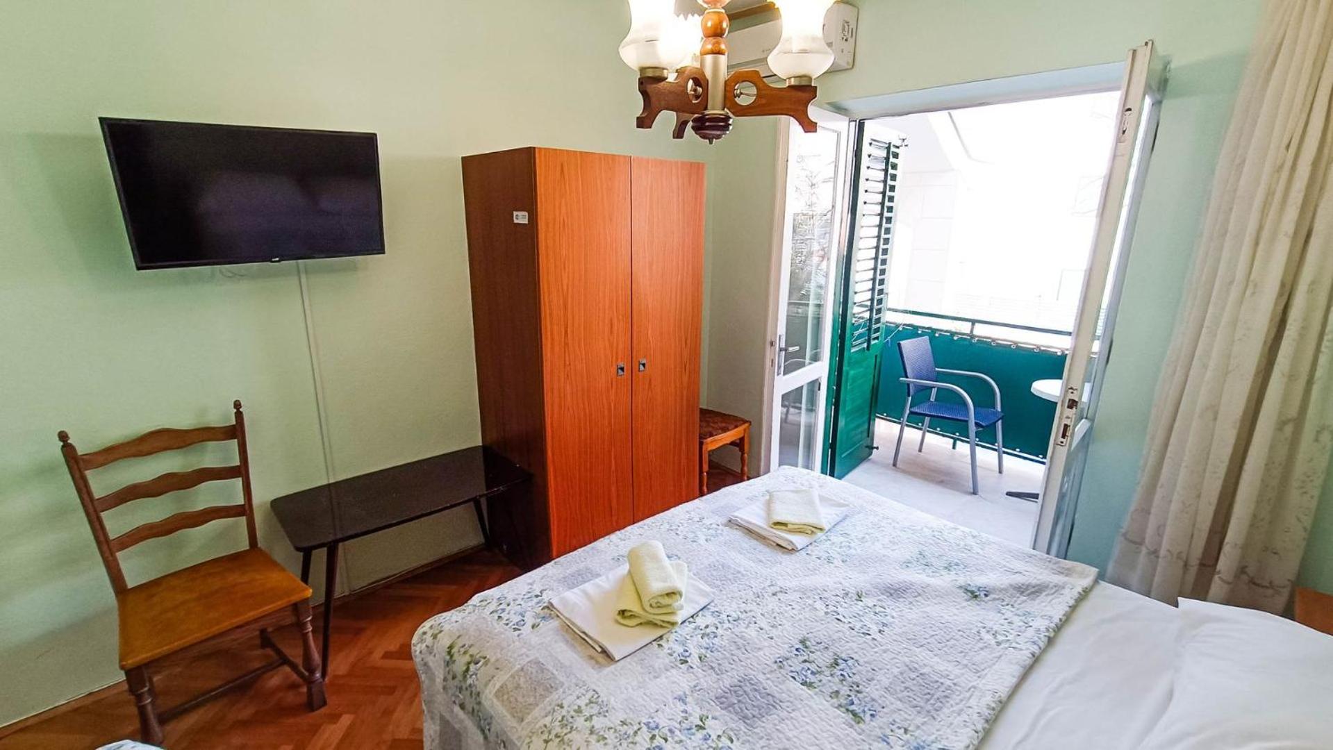 Apartments Ines - 15 meters from the beach