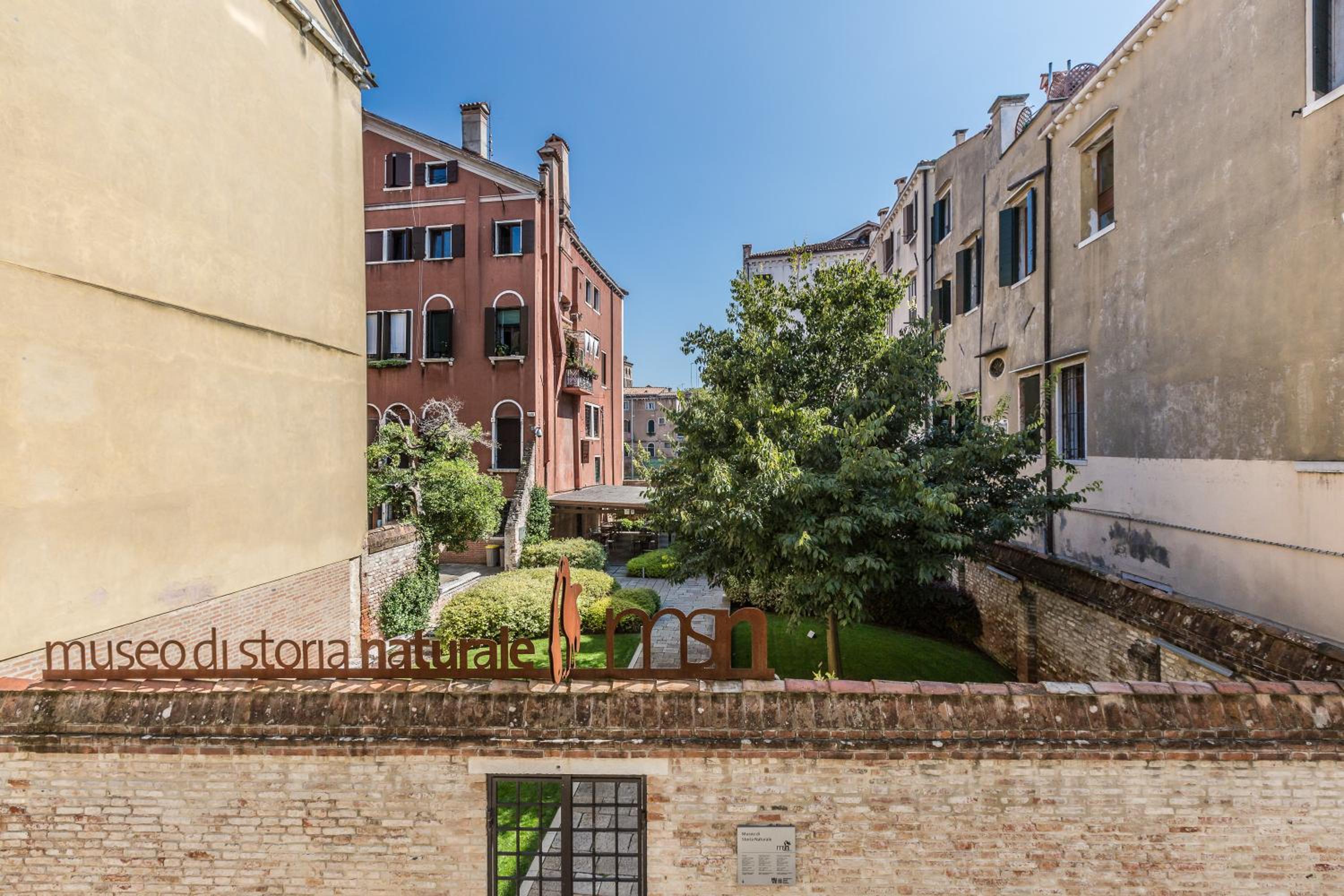 Ca' Del Monastero 3 Collection Apartment for 4 Guests with Lift