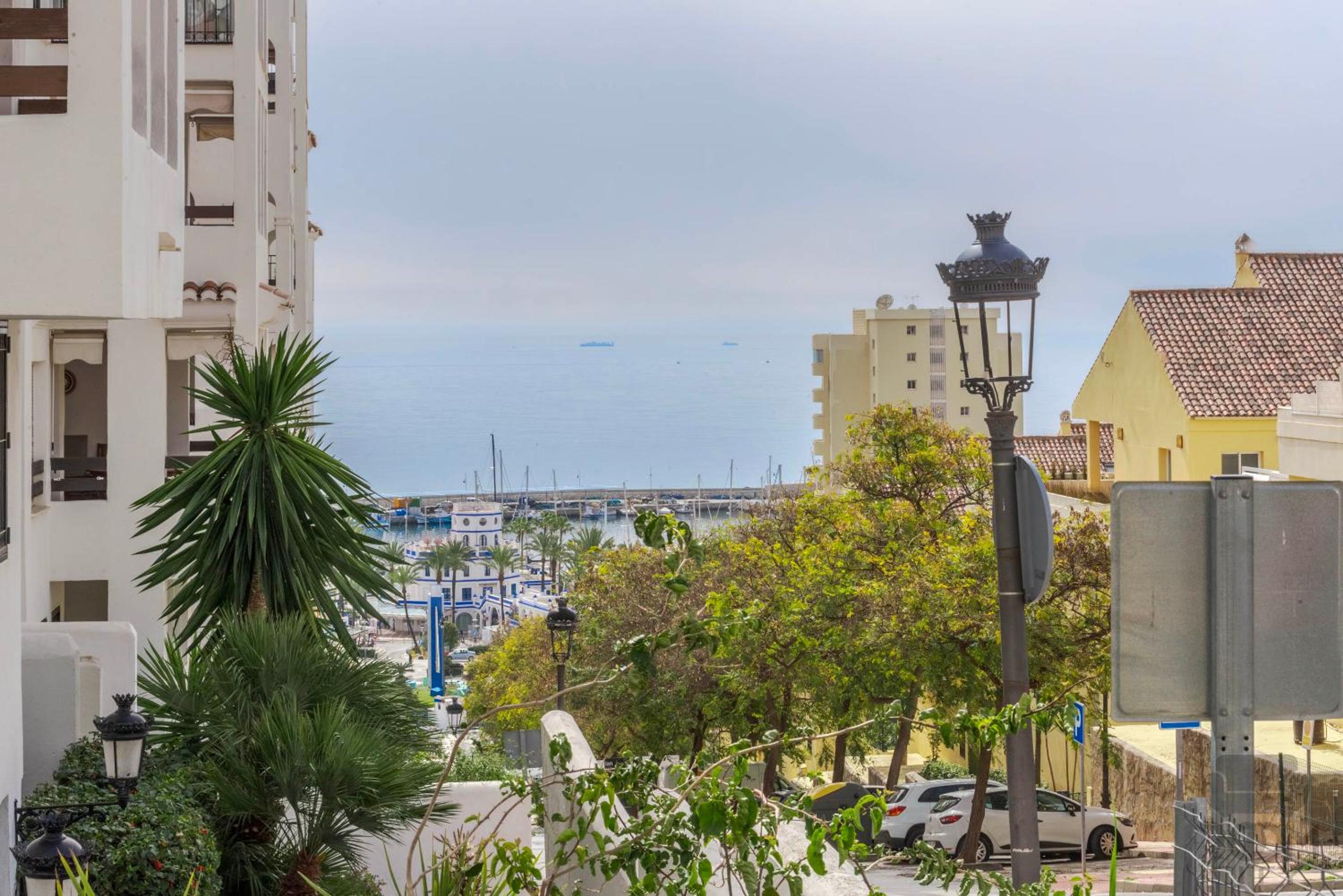 Room City Estepona Puerto Blanco
