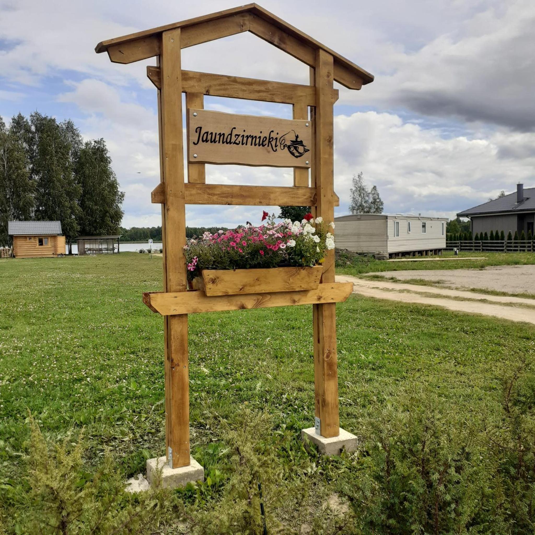 Jaundzirnieki