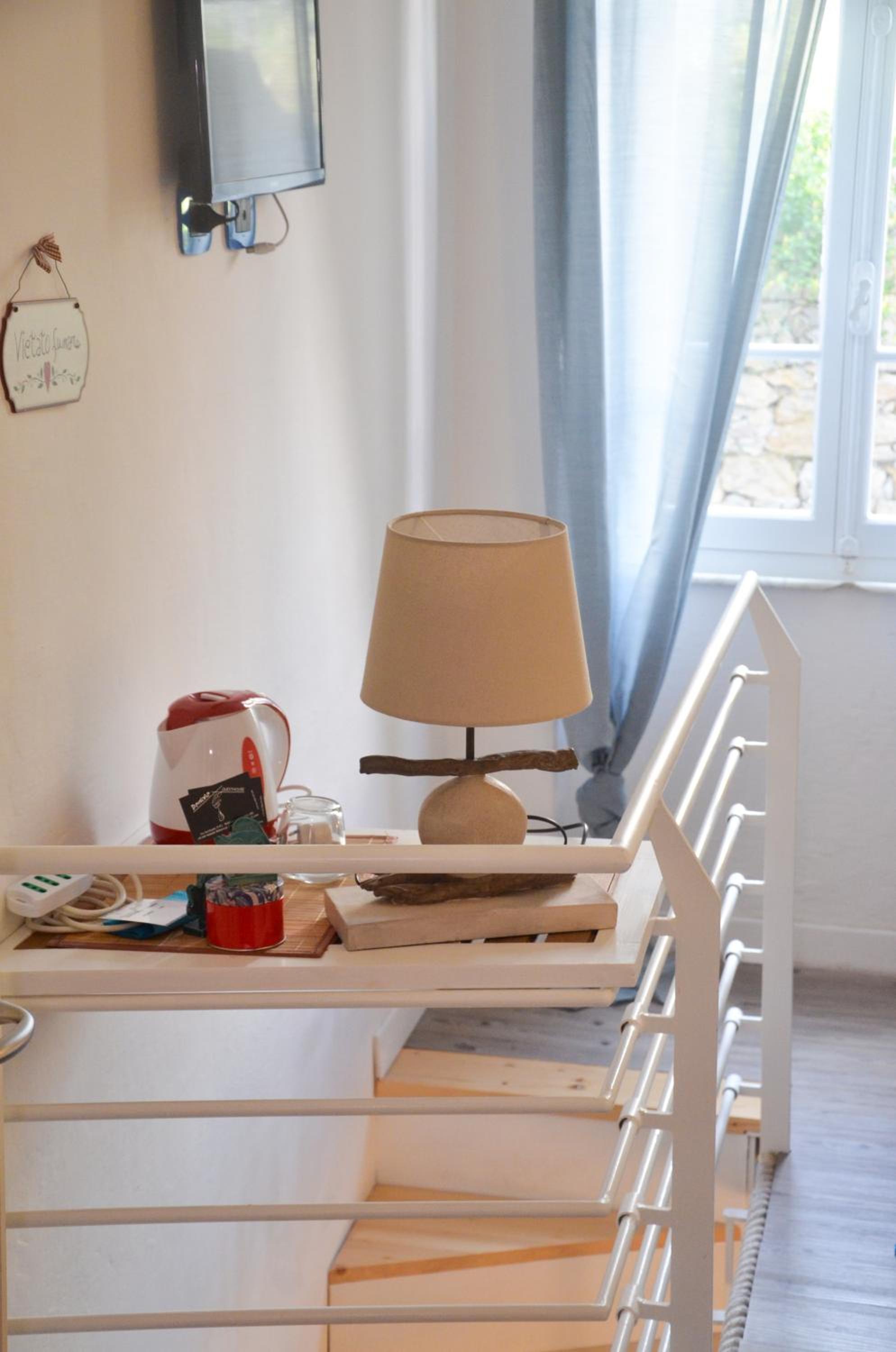 DEMIVIE GUESTHOUSE