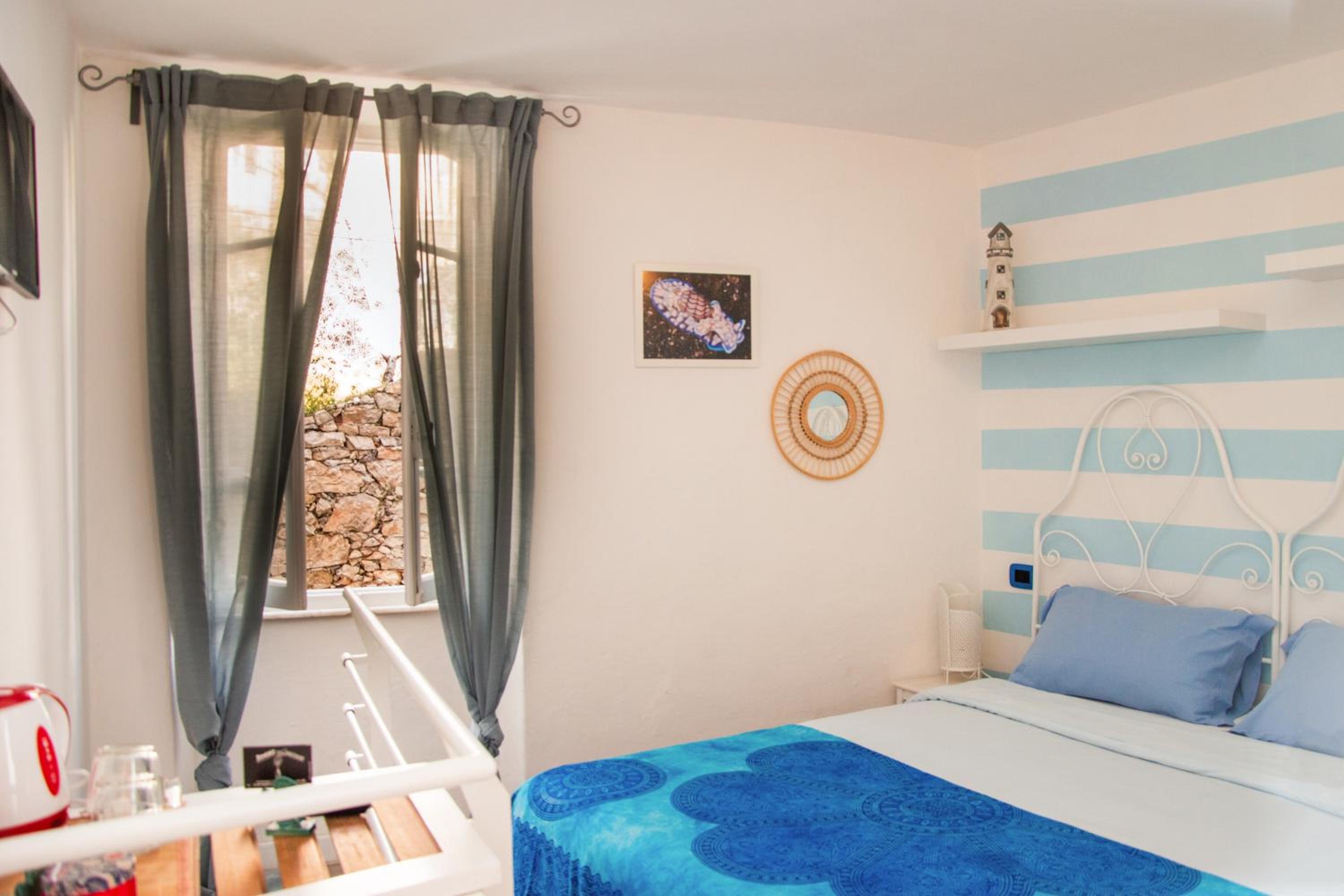 DEMIVIE GUESTHOUSE