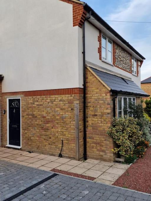 Two-Bedroom Cosy Country Lodge with Private Patio, photo 44