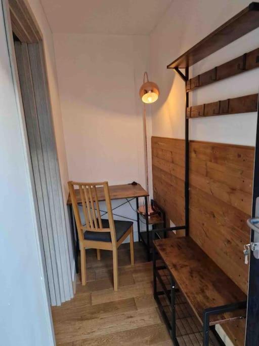 Two-Bedroom Cosy Country Lodge with Private Patio, photo 11