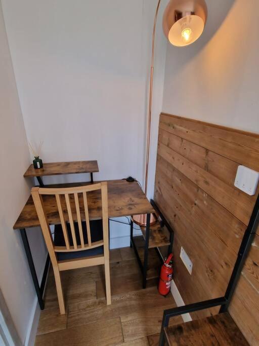 Two-Bedroom Cosy Country Lodge with Private Patio, photo 20