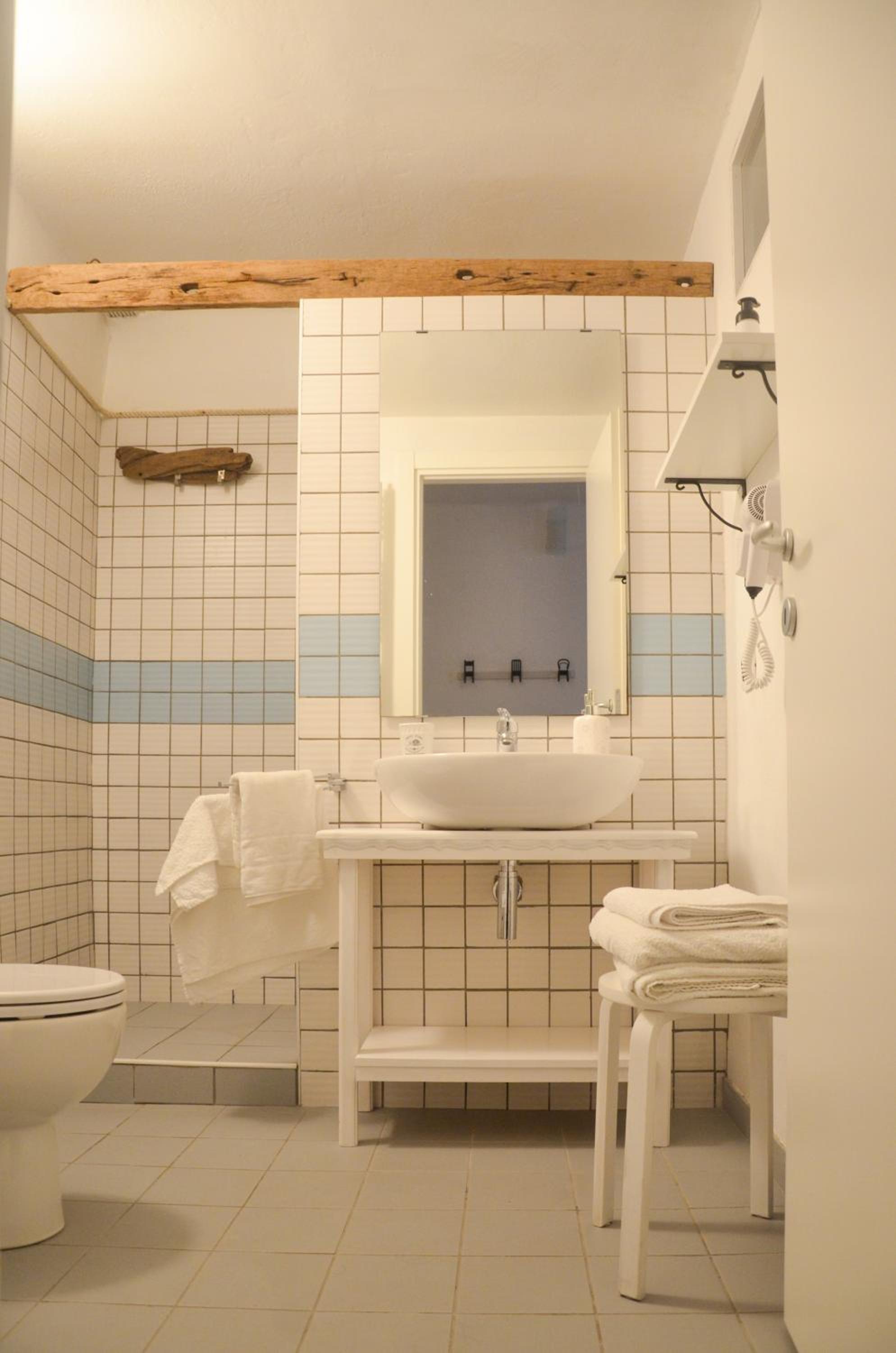 DEMIVIE GUESTHOUSE
