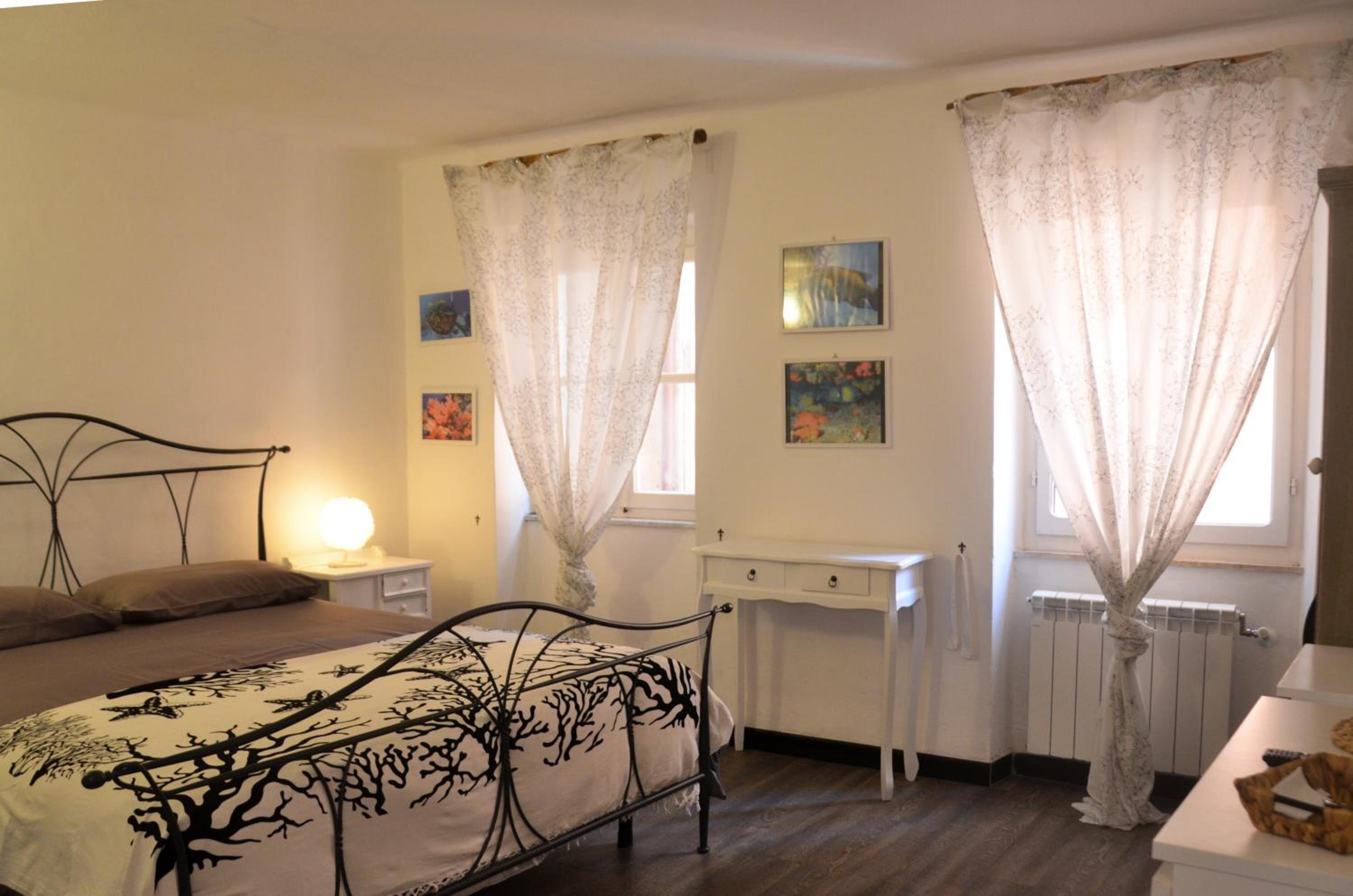 DEMIVIE GUESTHOUSE