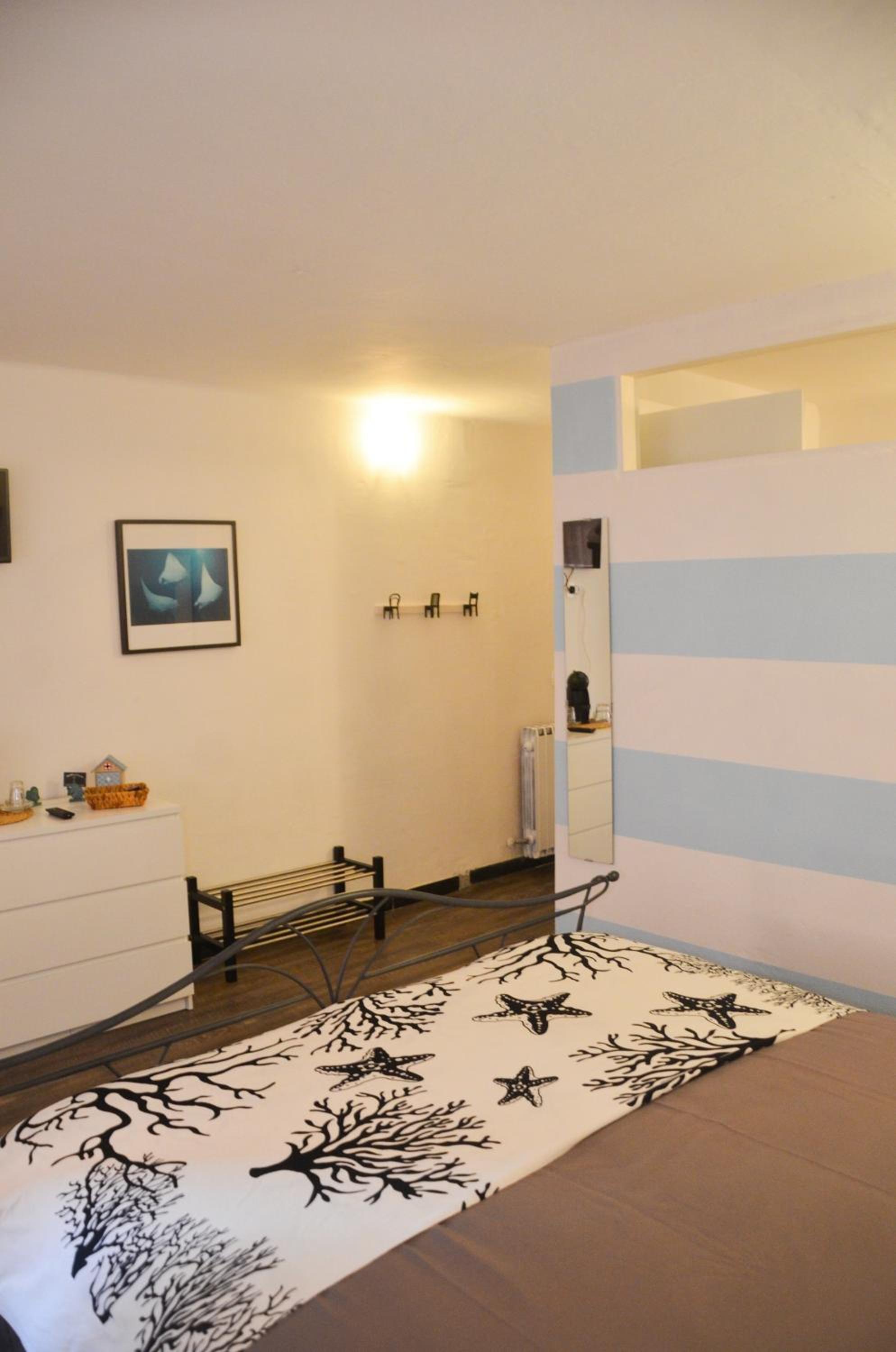 DEMIVIE GUESTHOUSE