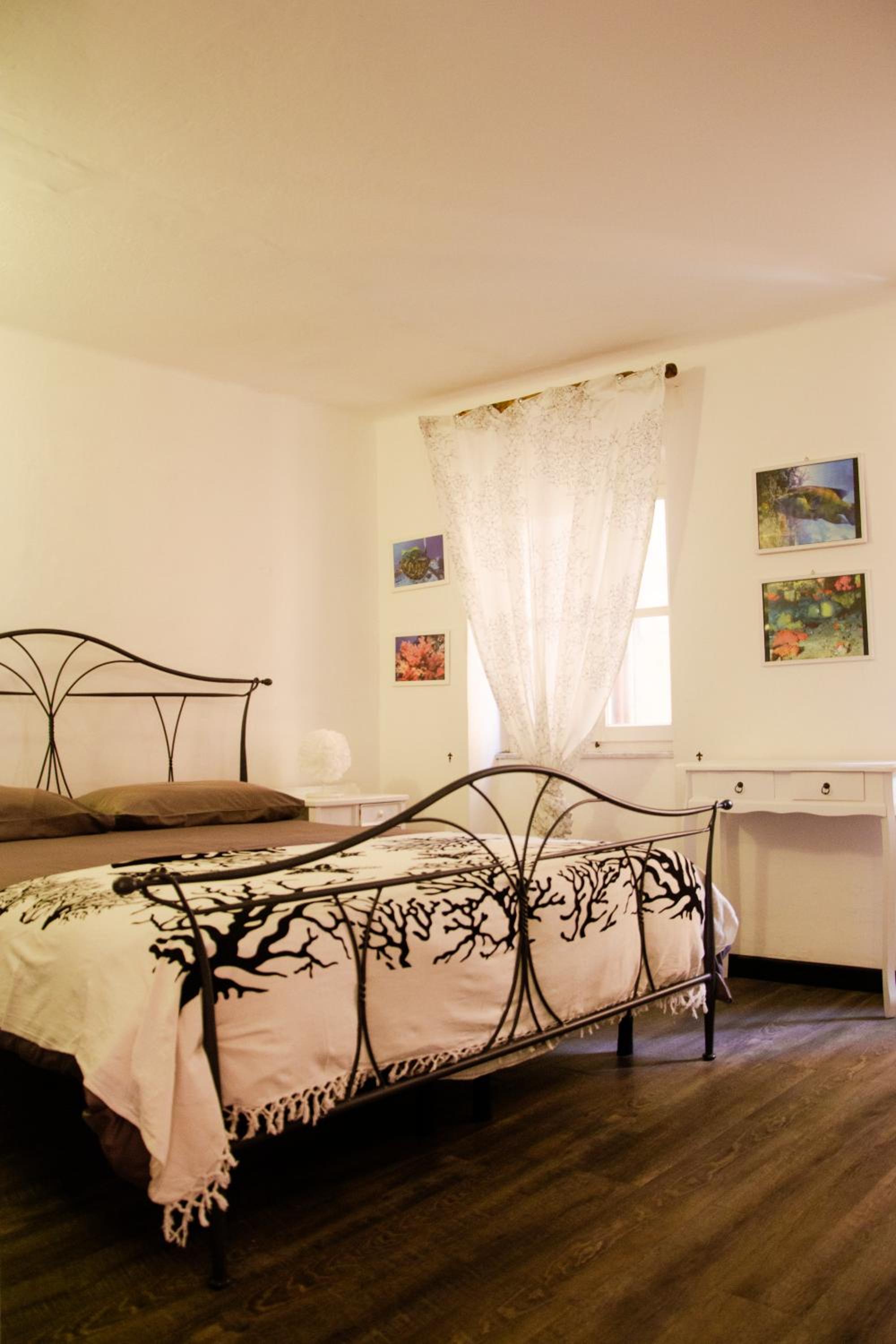 DEMIVIE GUESTHOUSE