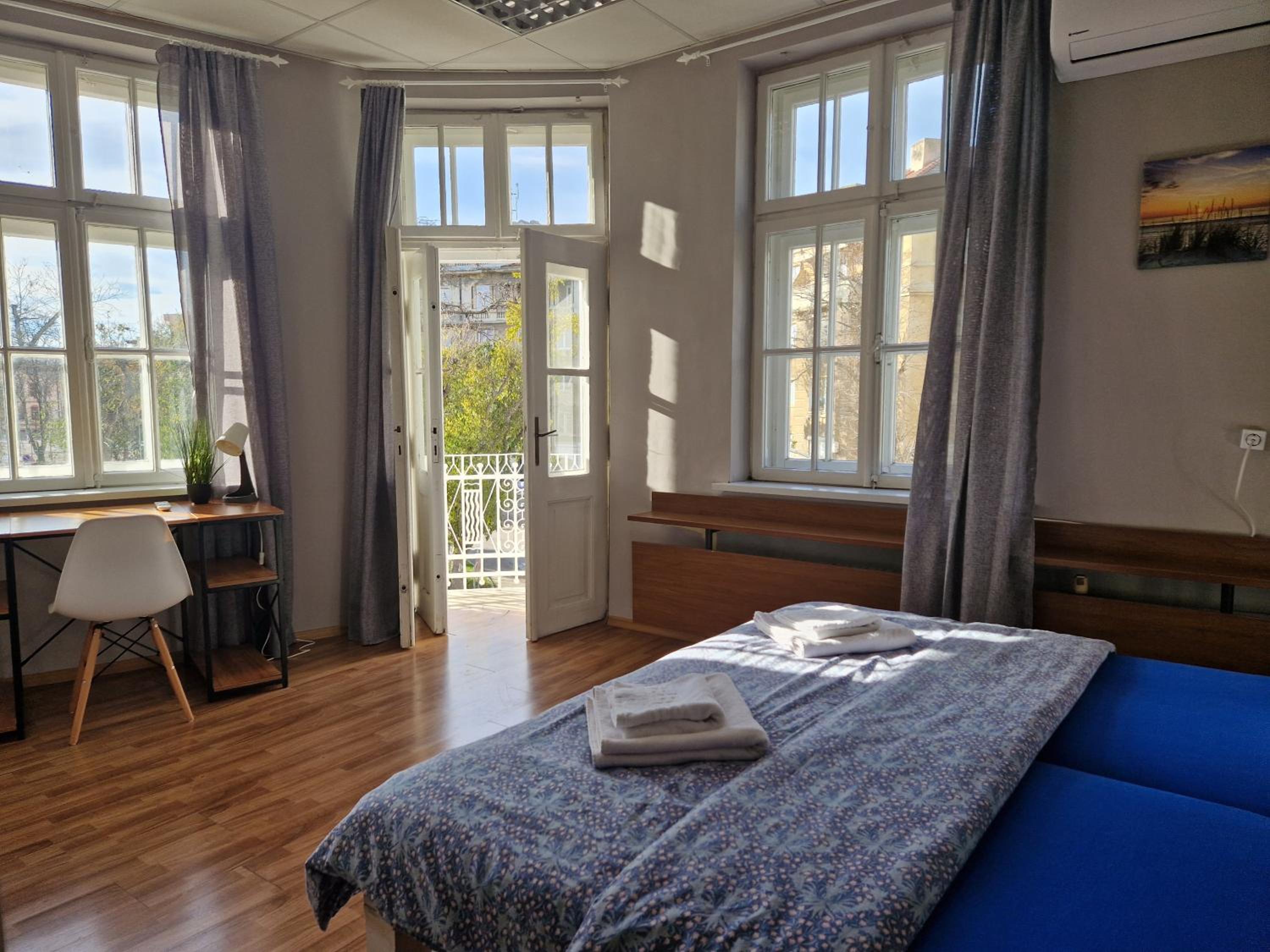 Lambo's Corner Varna - Guest Rooms