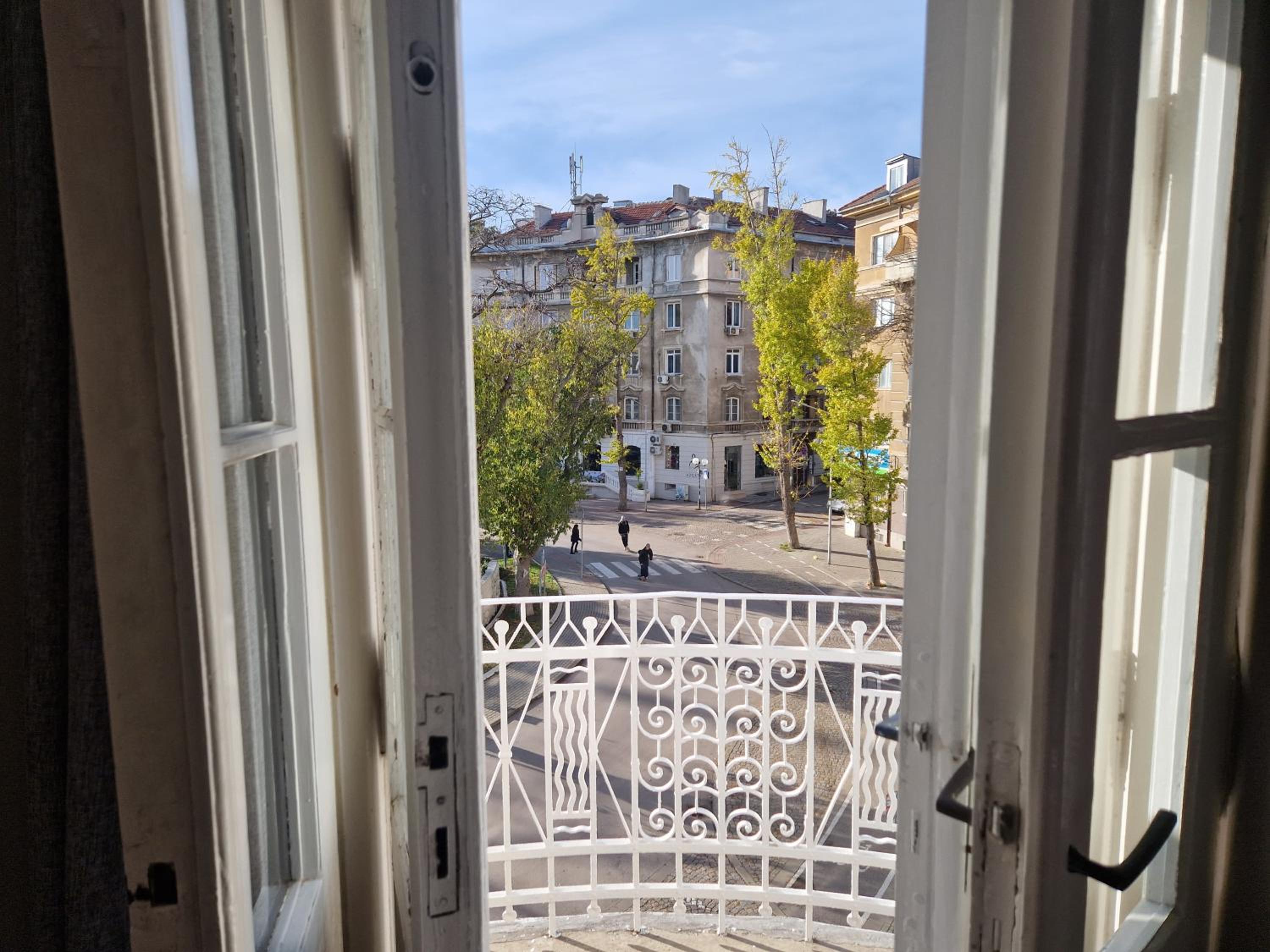 Lambo's Corner Varna - Guest Rooms