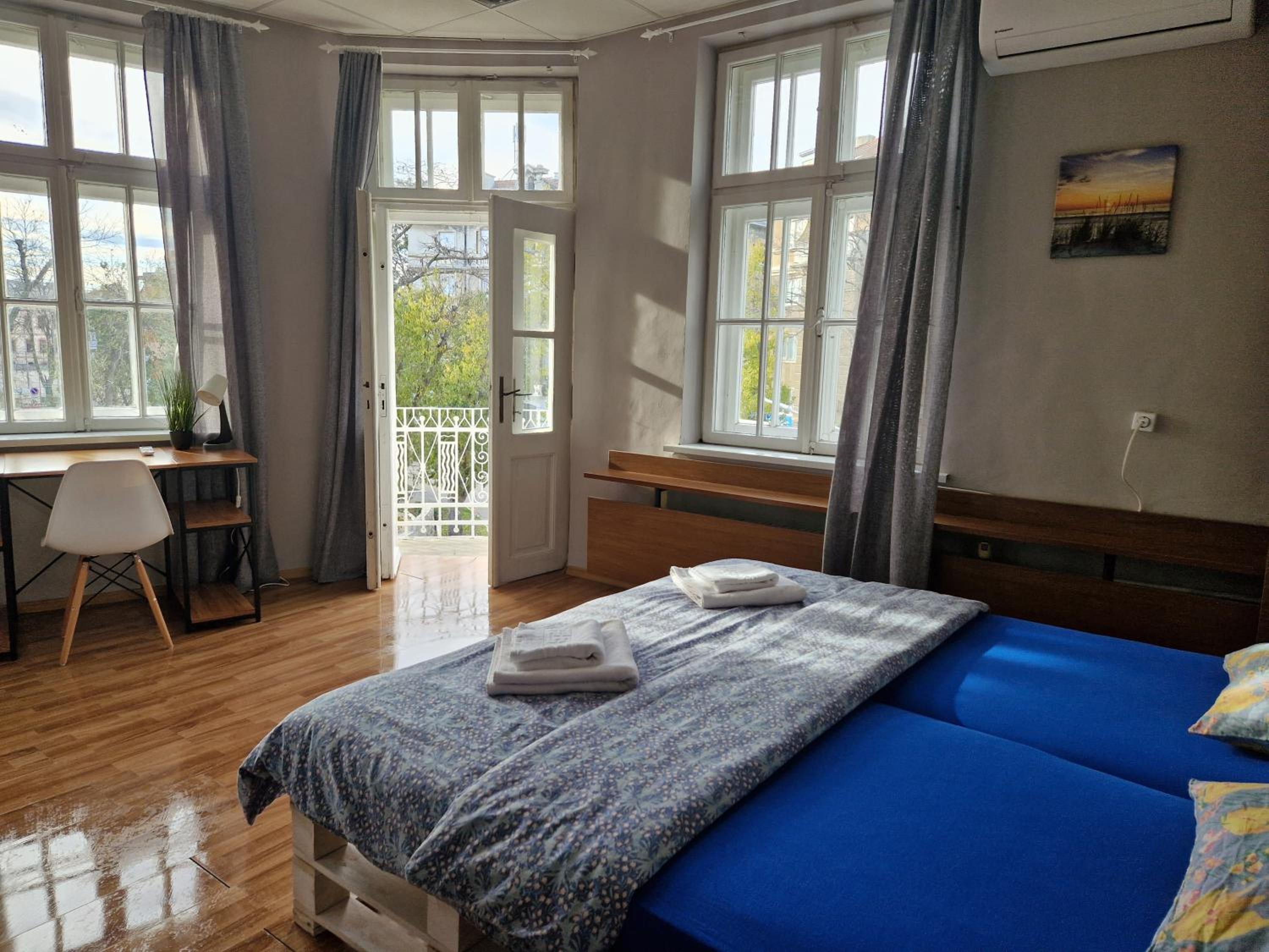 Lambo's Corner Varna - Guest Rooms