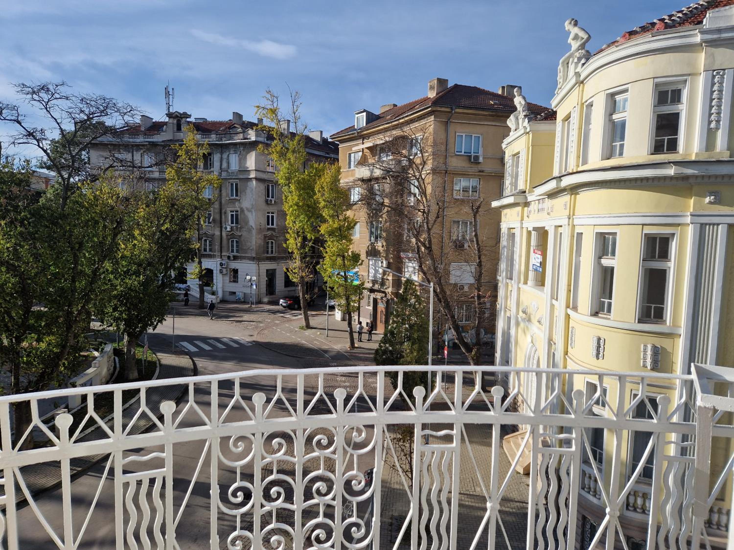 Lambo's Corner Varna - Guest Rooms