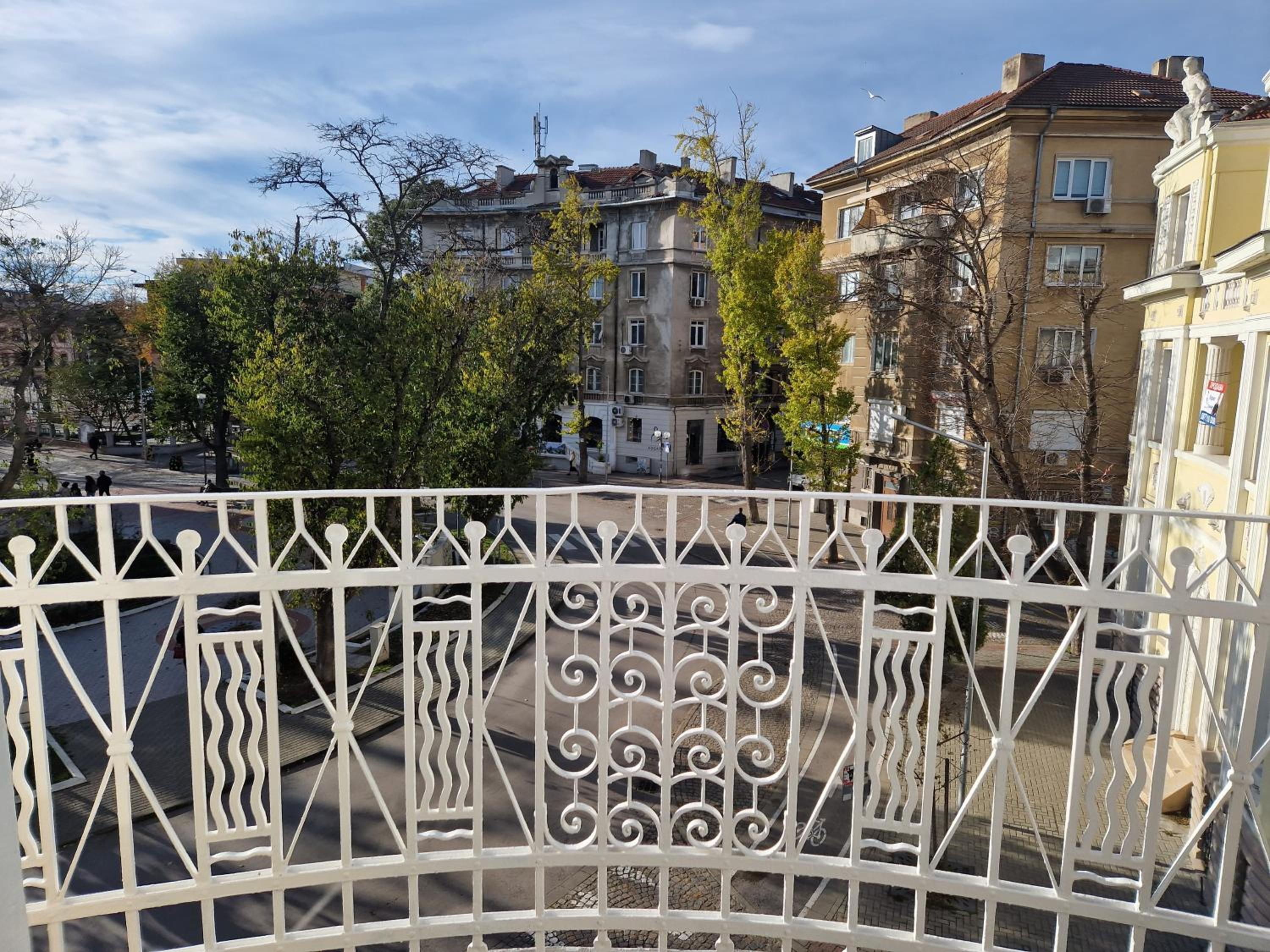 Lambo's Corner Varna - Guest Rooms