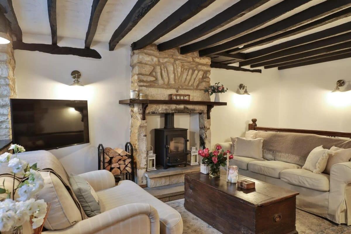 Alexis Cottage Tetbury Cotswolds view 2