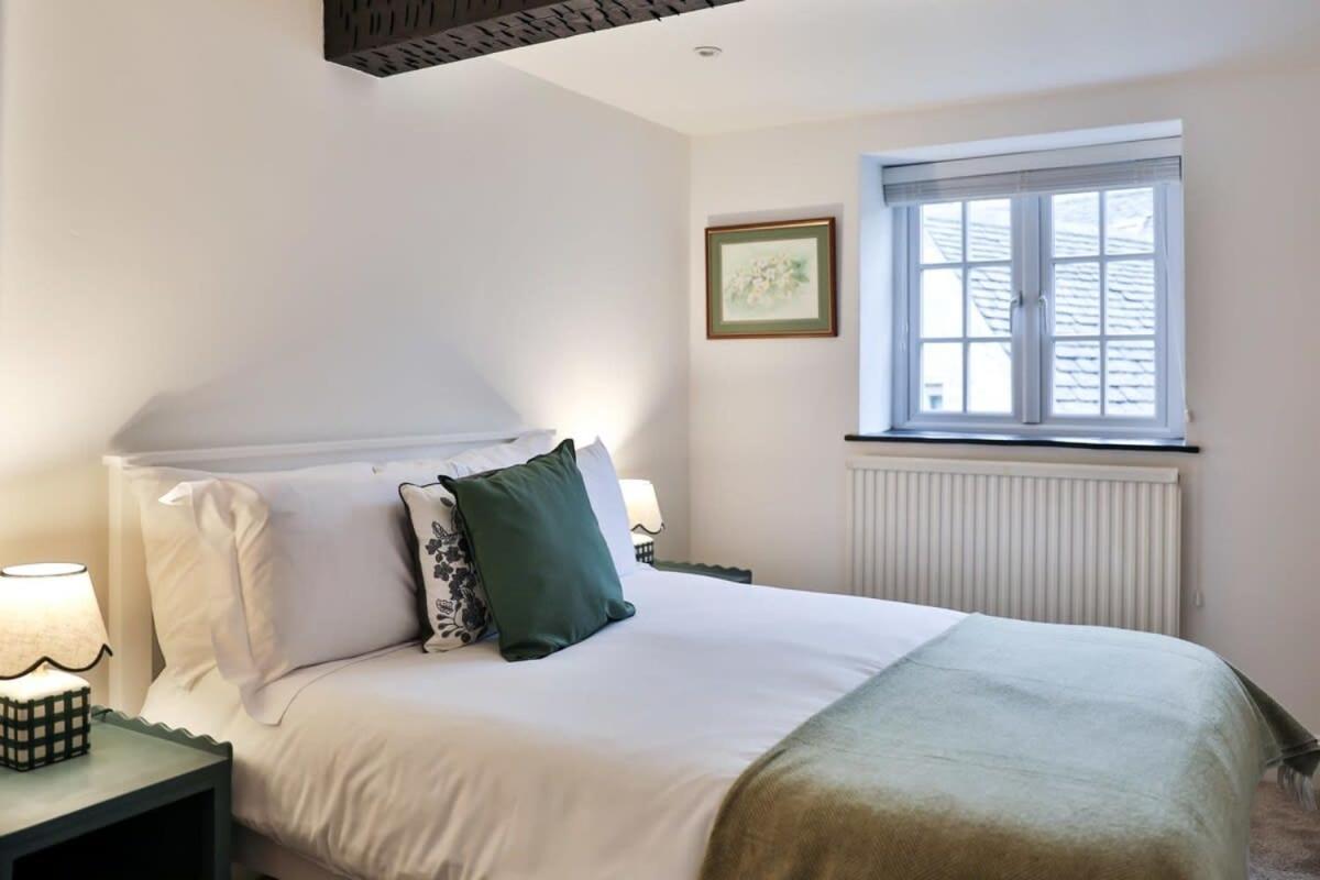 Alexis Cottage Tetbury Cotswolds view 5