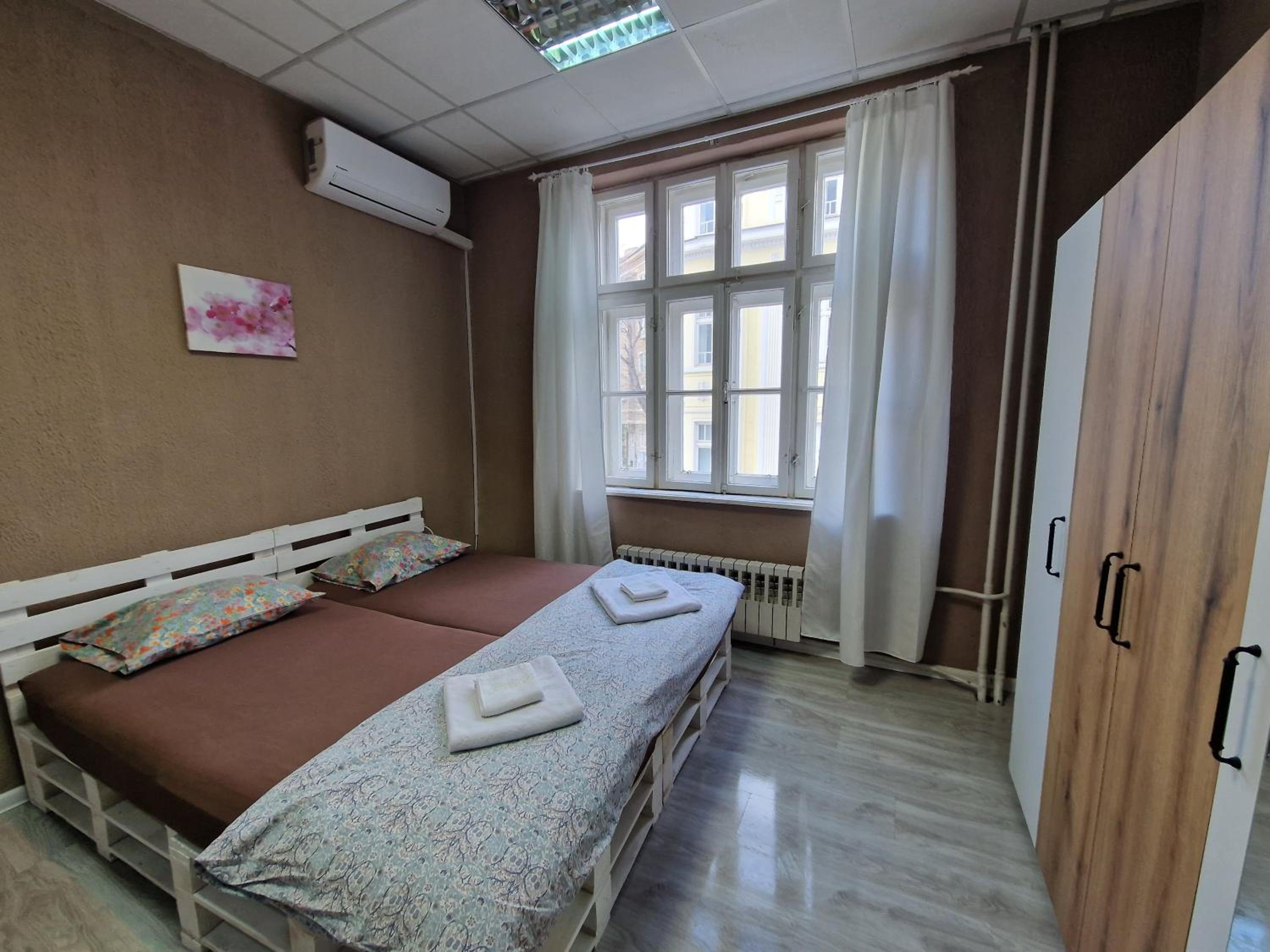 Lambo's Corner Varna - Guest Rooms