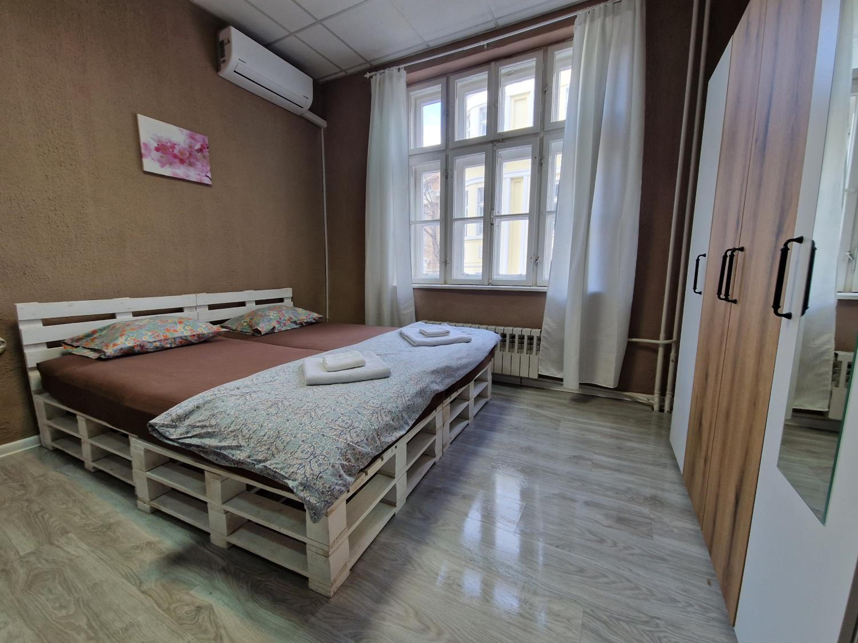 Lambo's Corner Varna - Guest Rooms