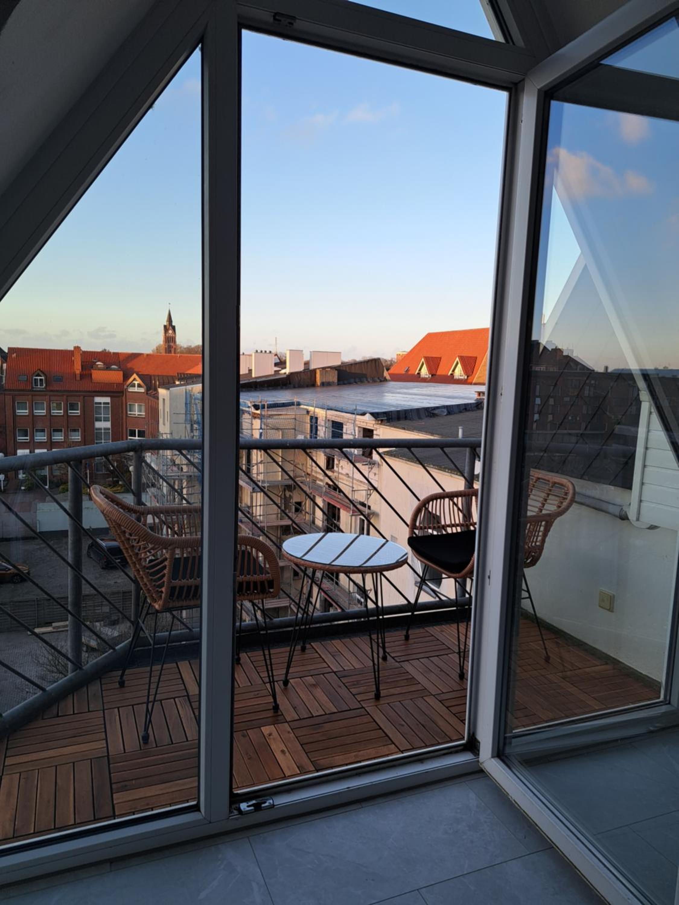 Livora Living - Stilvolles DG-Apartment an der Fußgängerzone - 2 Schlafzimmer en Wilhelmshaven