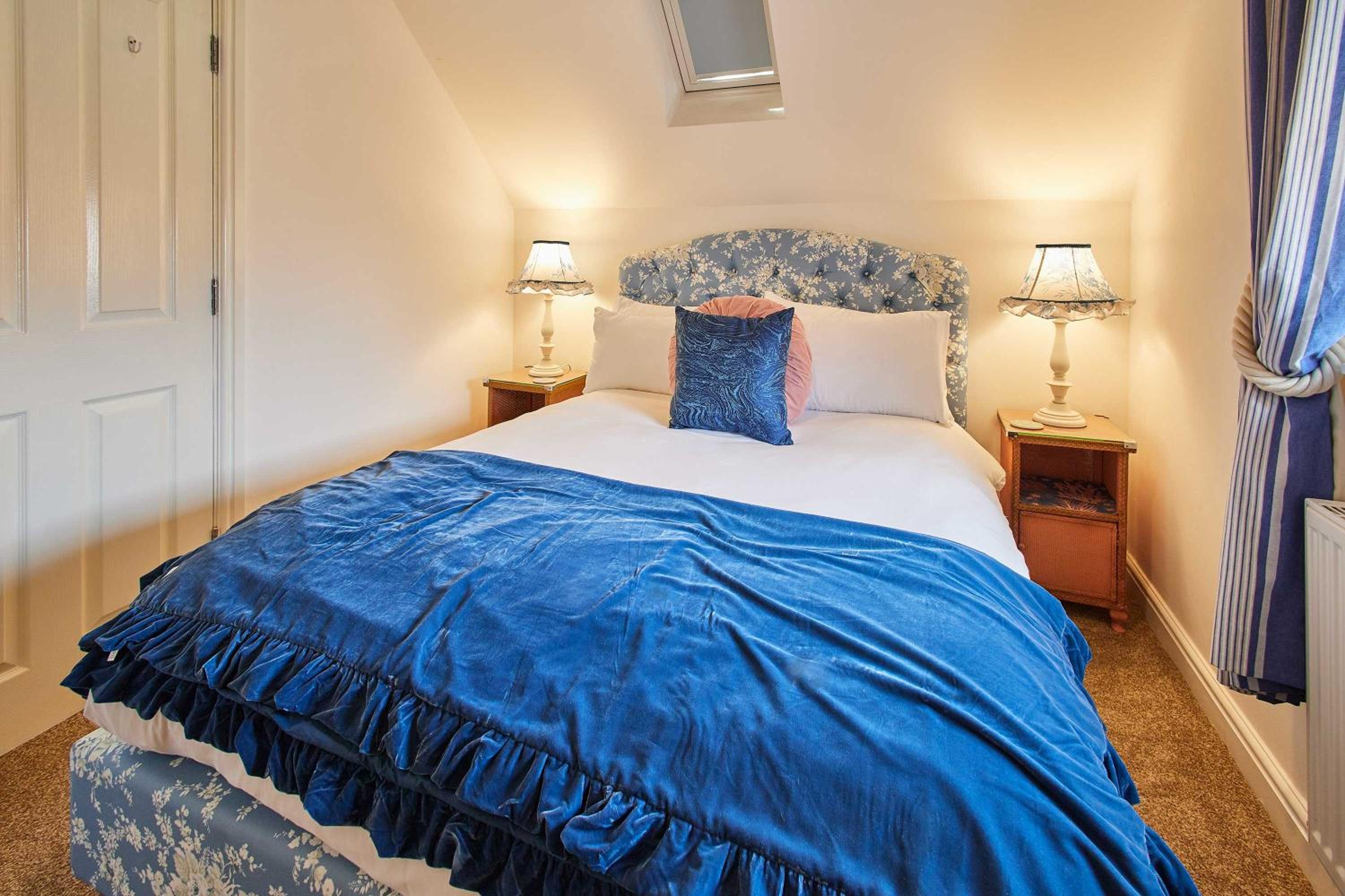 Host & Stay - The Snug