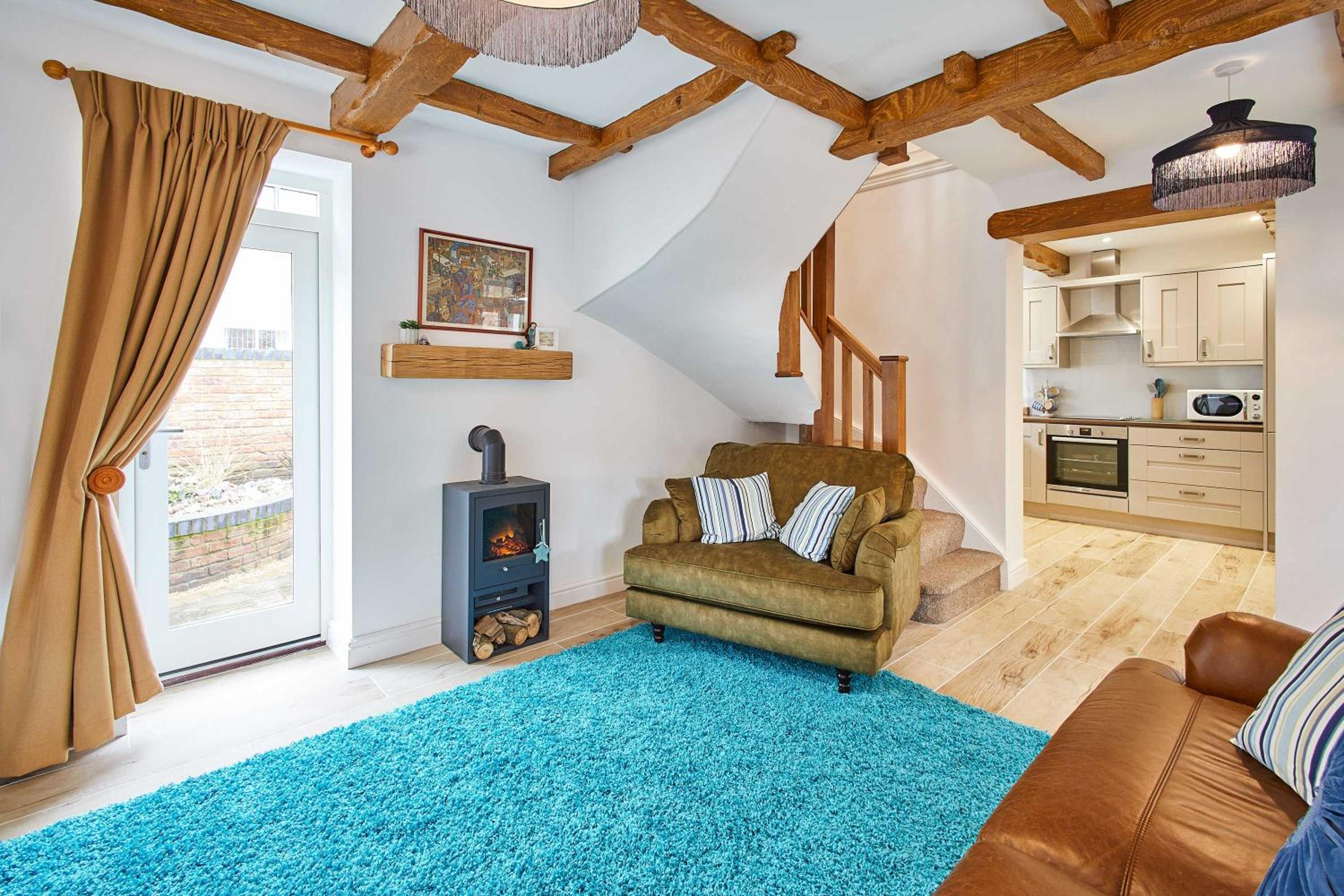 Host & Stay - The Snug