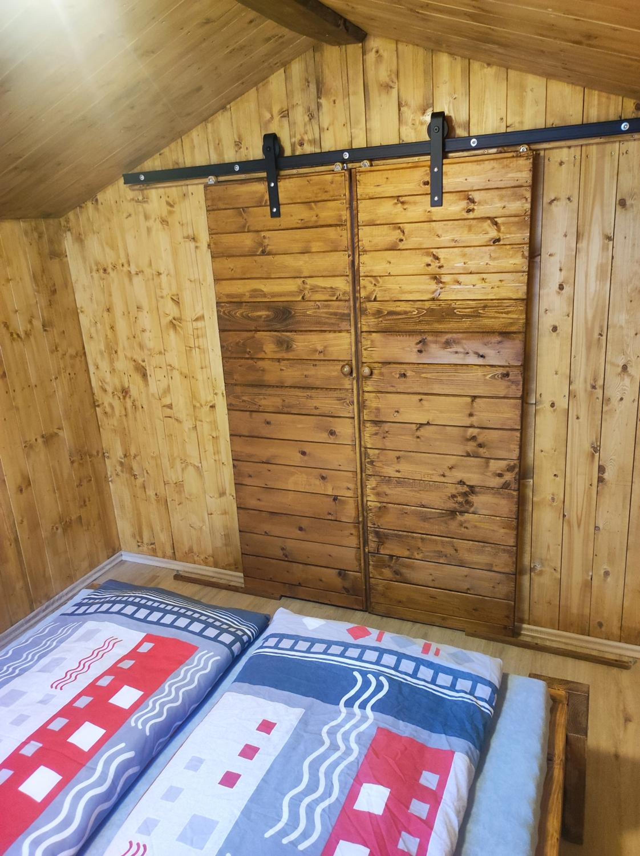 Ubytování v klimatizovaných chatičkách Štít