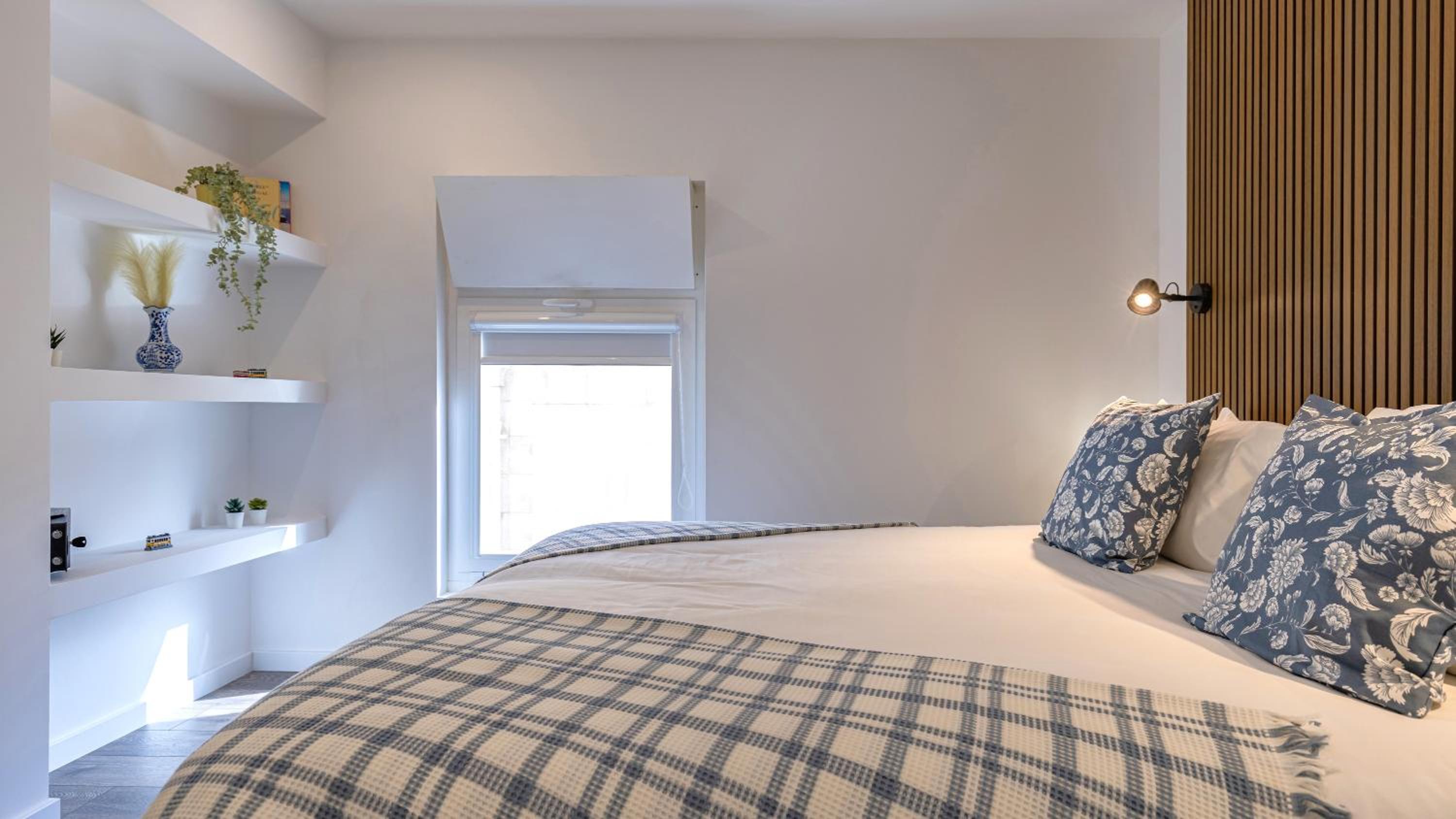 Amazing 3BDR Duplex in Lisbon by LovelyStay view 2