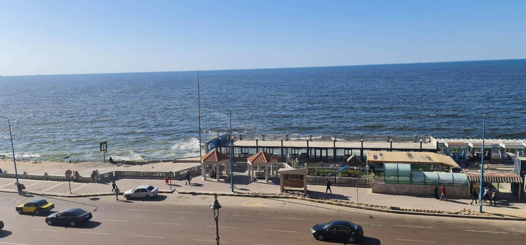 Amazing Sea View 2 bedroom apartment — photo 43