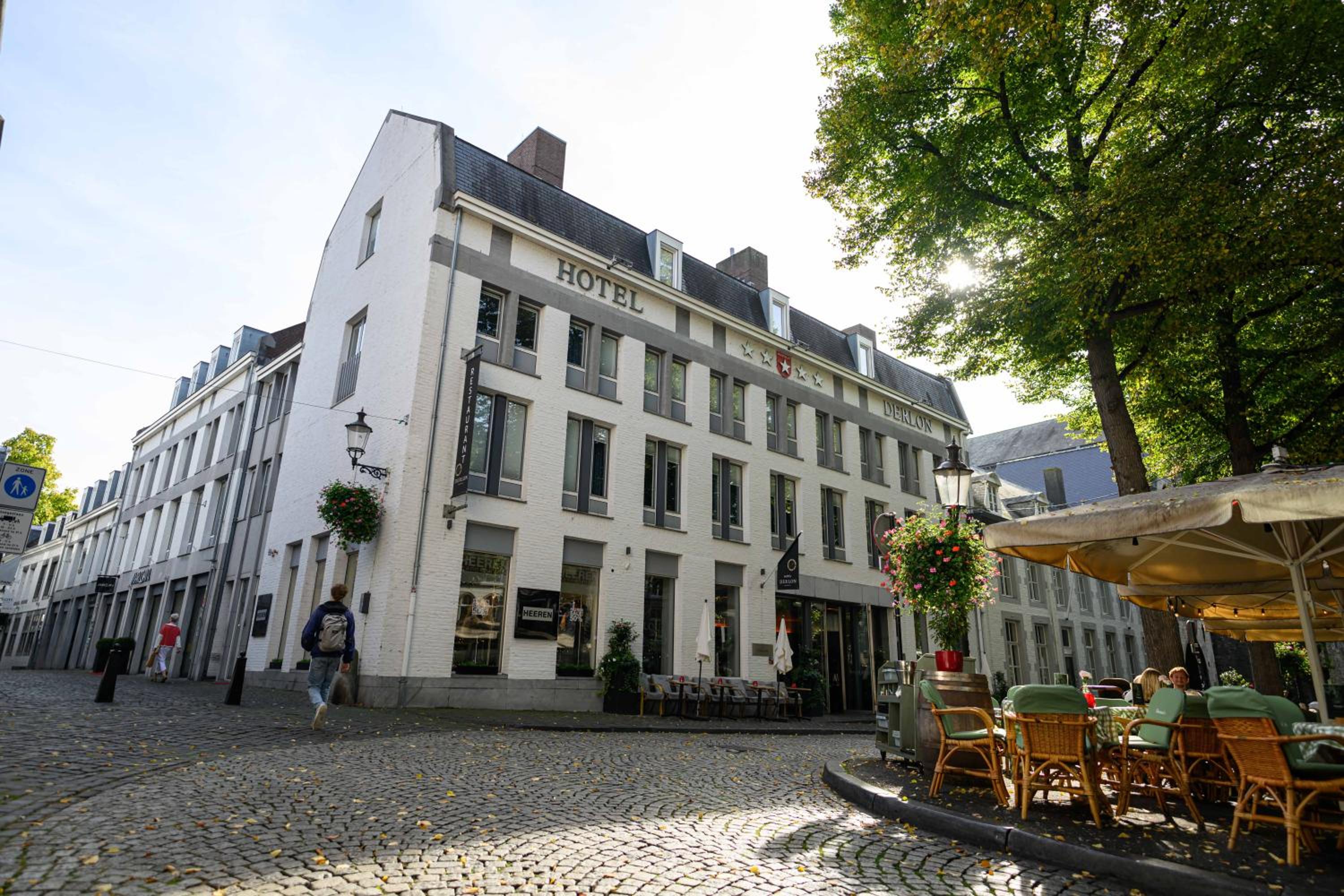 Hotel Derlon