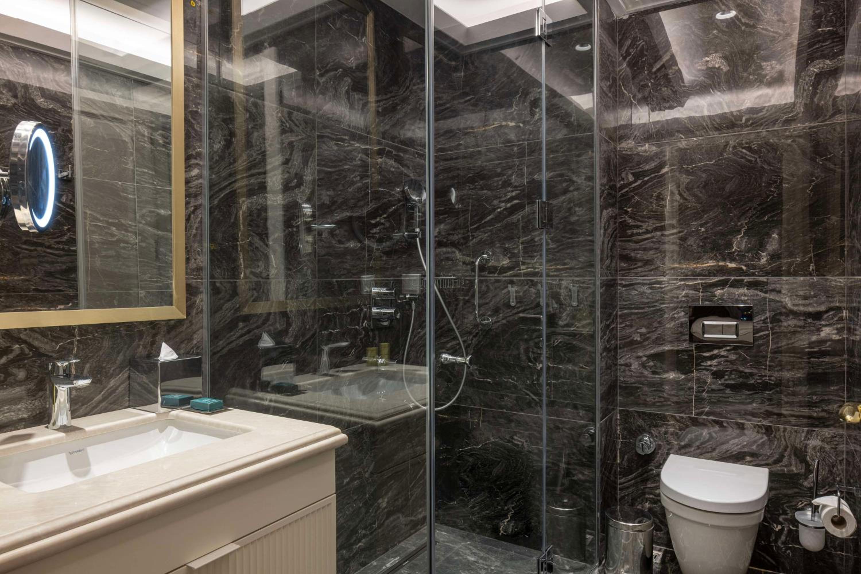 Hilton Mall Of Istanbul - Image 53