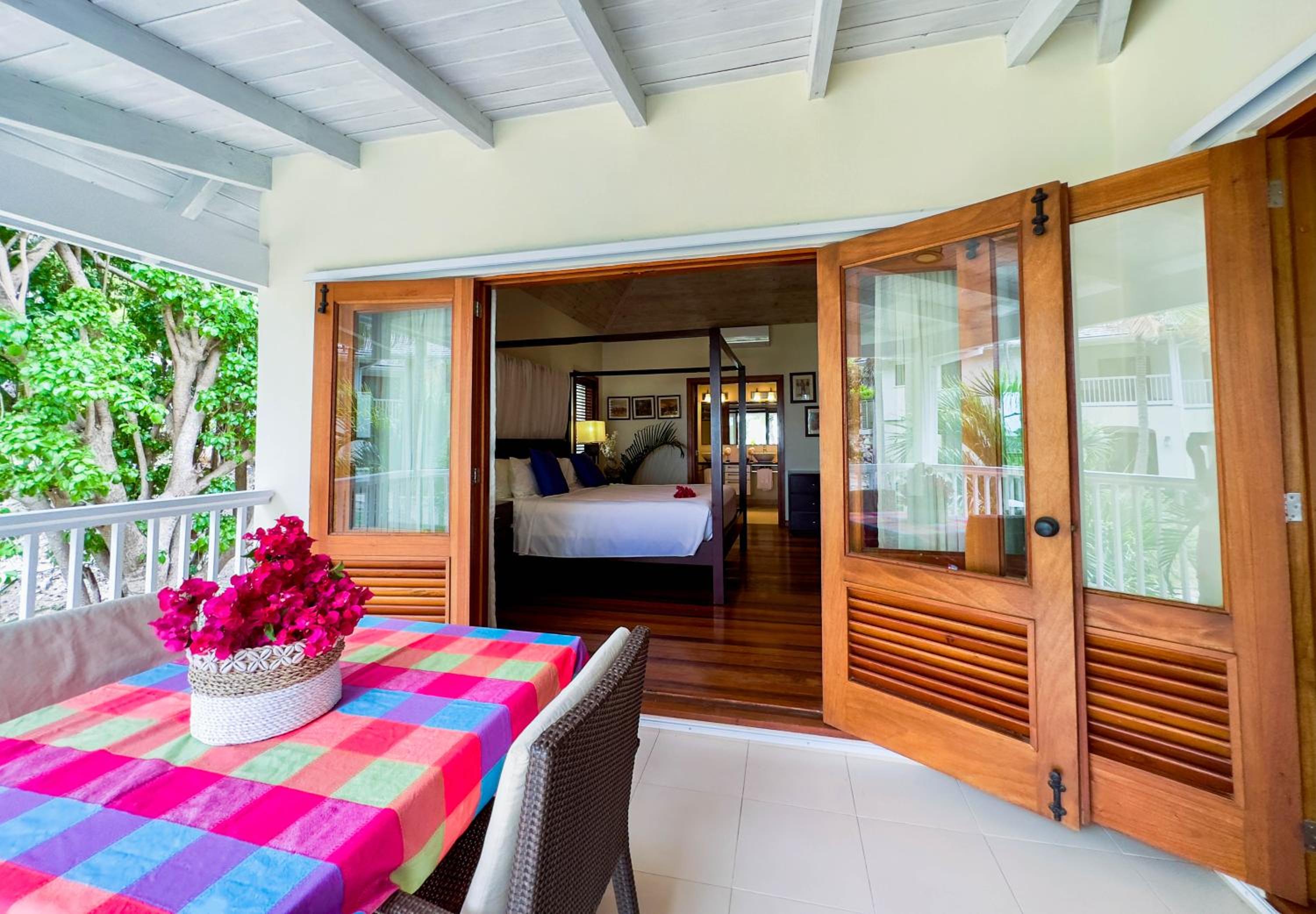 The Hideaway 1-Bedroom Suite, Pool - Beach & Restaurant