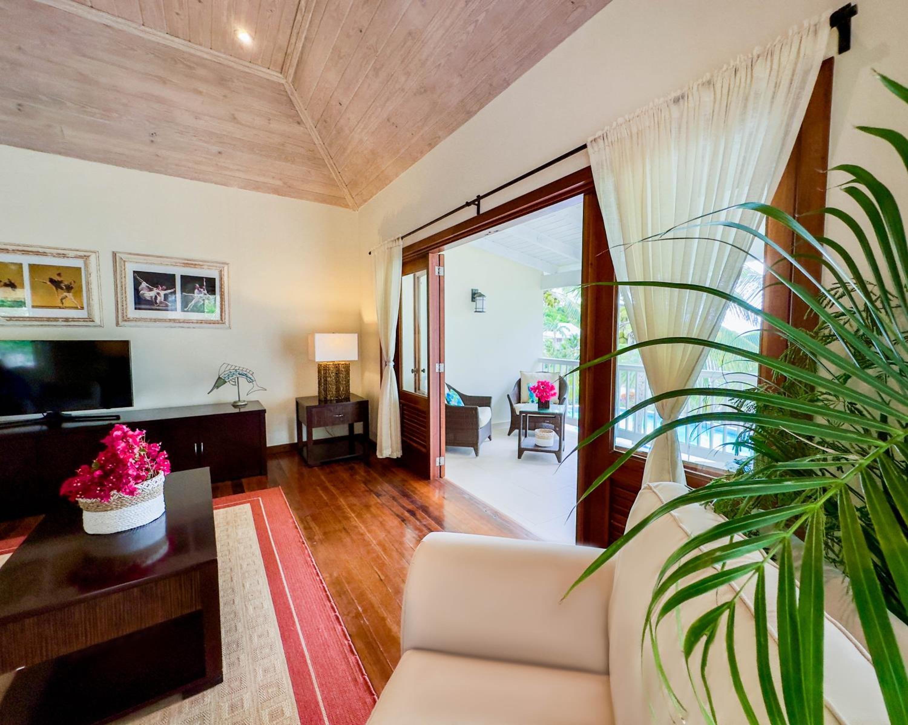 The Hideaway 1-Bedroom Suite, Pool - Beach & Restaurant