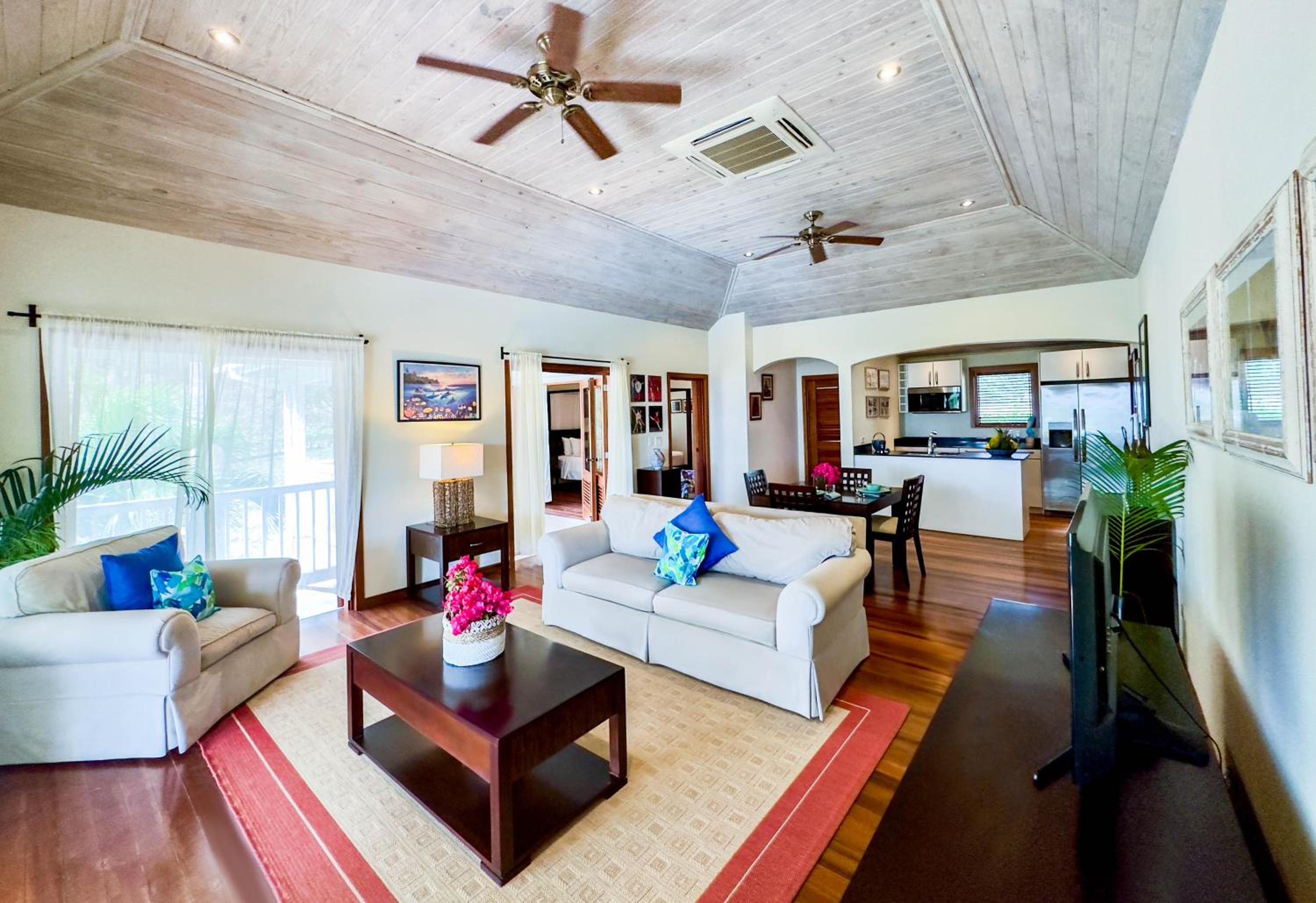 The Hideaway 1-Bedroom Suite, Pool - Beach & Restaurant