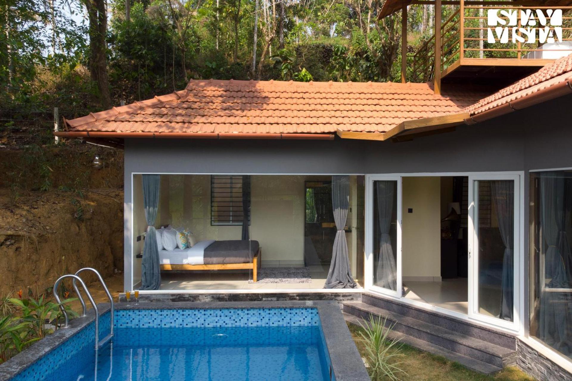 StayVista at Palm Tree Homes with Complimentary Breakfast, BBQ Grill and Pet-Friendly Home