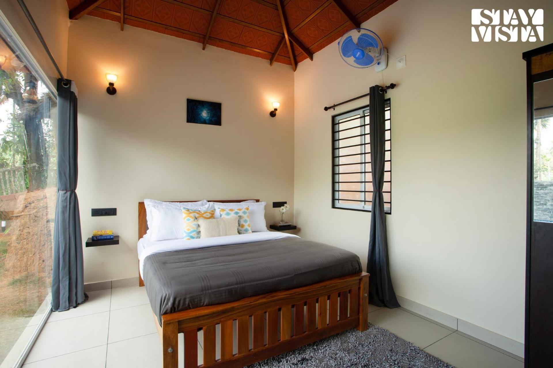 StayVista at Palm Tree Homes with Complimentary Breakfast, BBQ Grill and Pet-Friendly Home