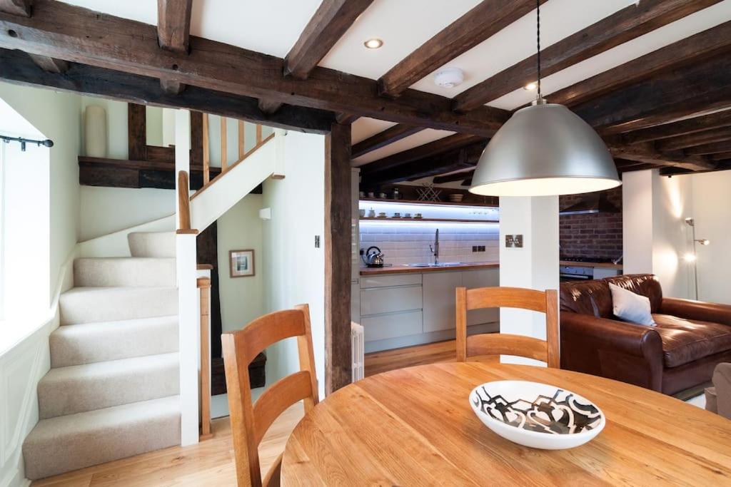 2 Lower Raven Lane, Ludlow view 5