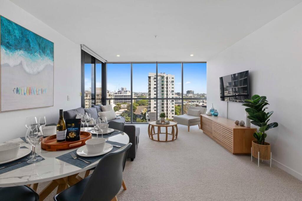 Cozy 2 bed Retreat Milton - Pool, Walk to SStadium