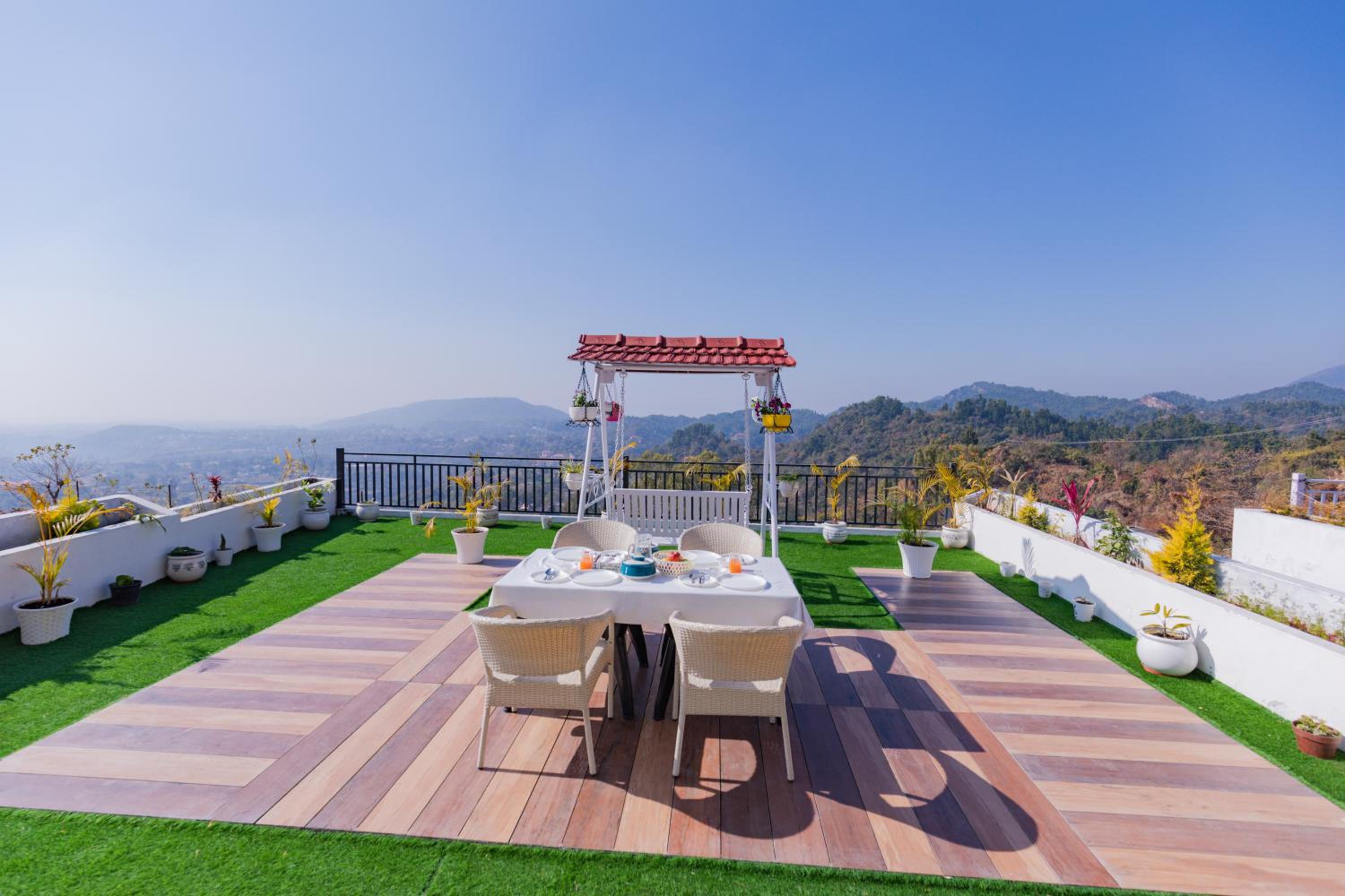 The Narayana Homestay - Villa view 4