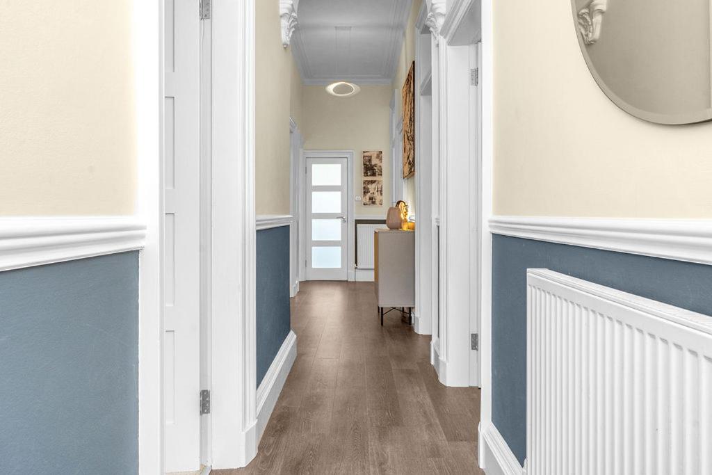 Elegant 2bed-Central Edinburgh -by Holiday Homes